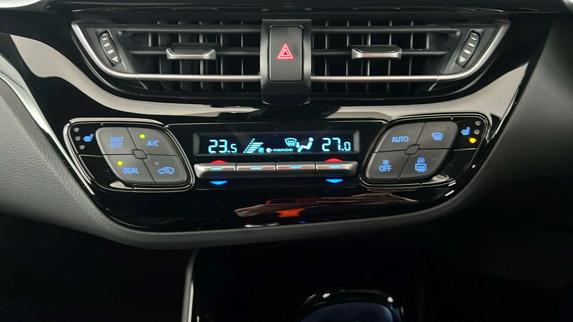 2022 TOYOTA C-HR 2022 TOYOTA C-HR