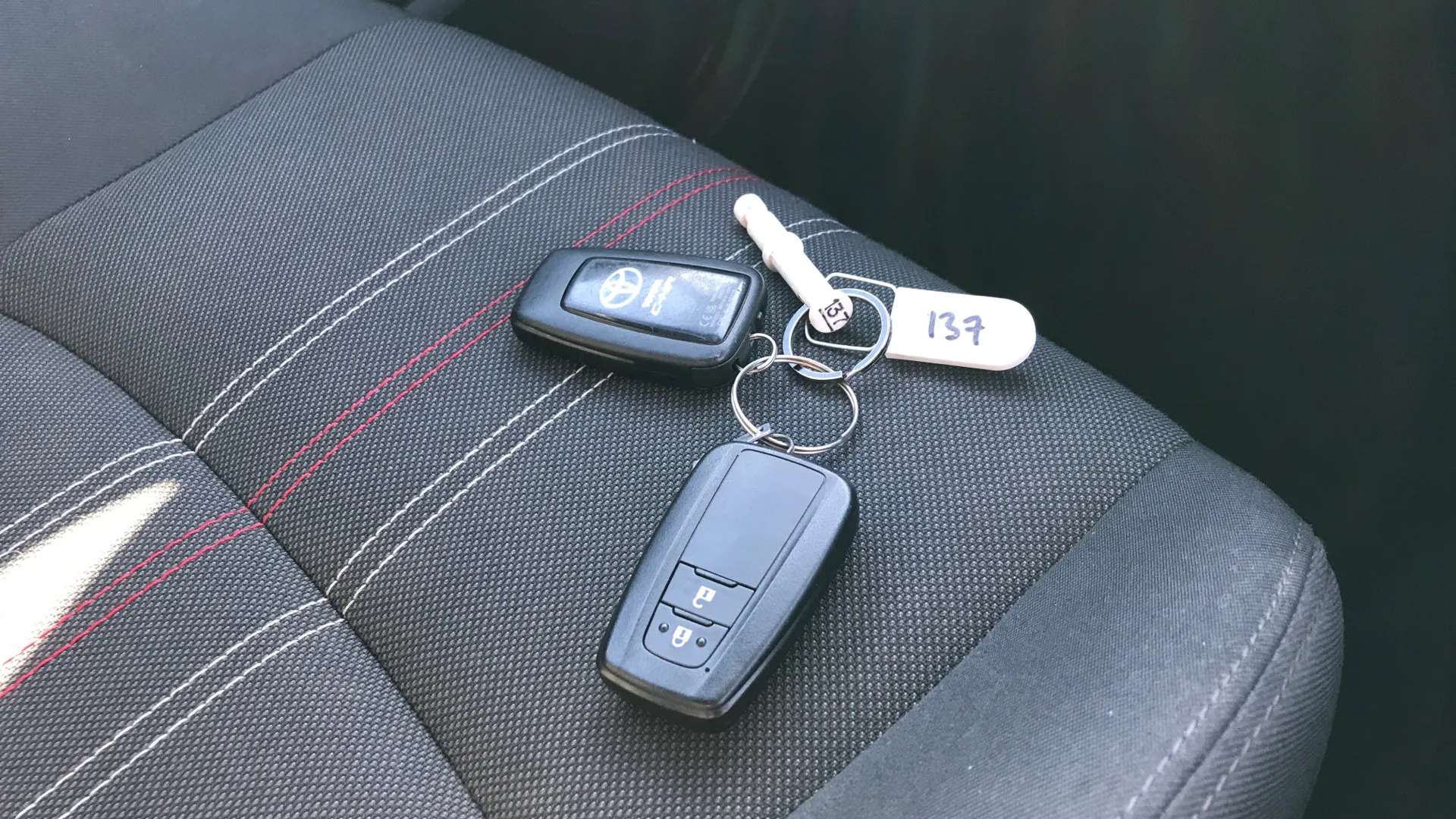 2023 TOYOTA C-HR 2023 TOYOTA C-HR