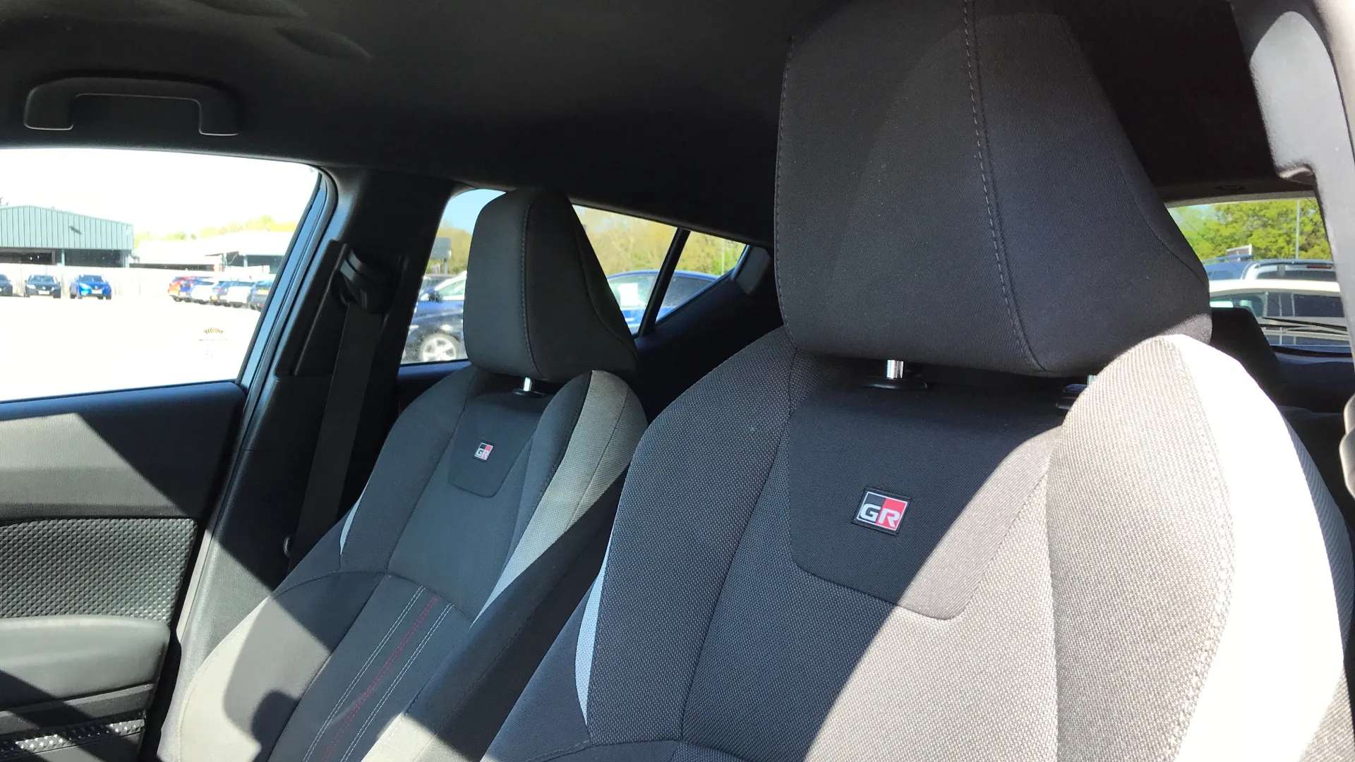 2023 TOYOTA C-HR 2023 TOYOTA C-HR