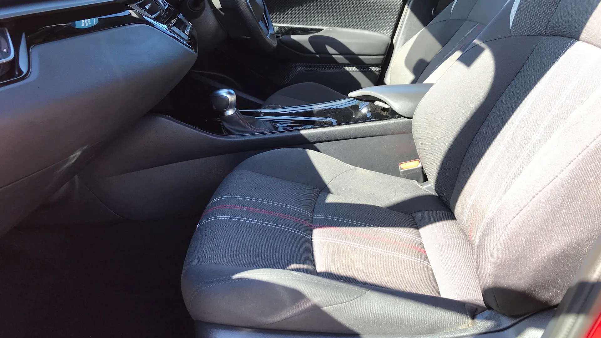 2023 TOYOTA C-HR 2023 TOYOTA C-HR