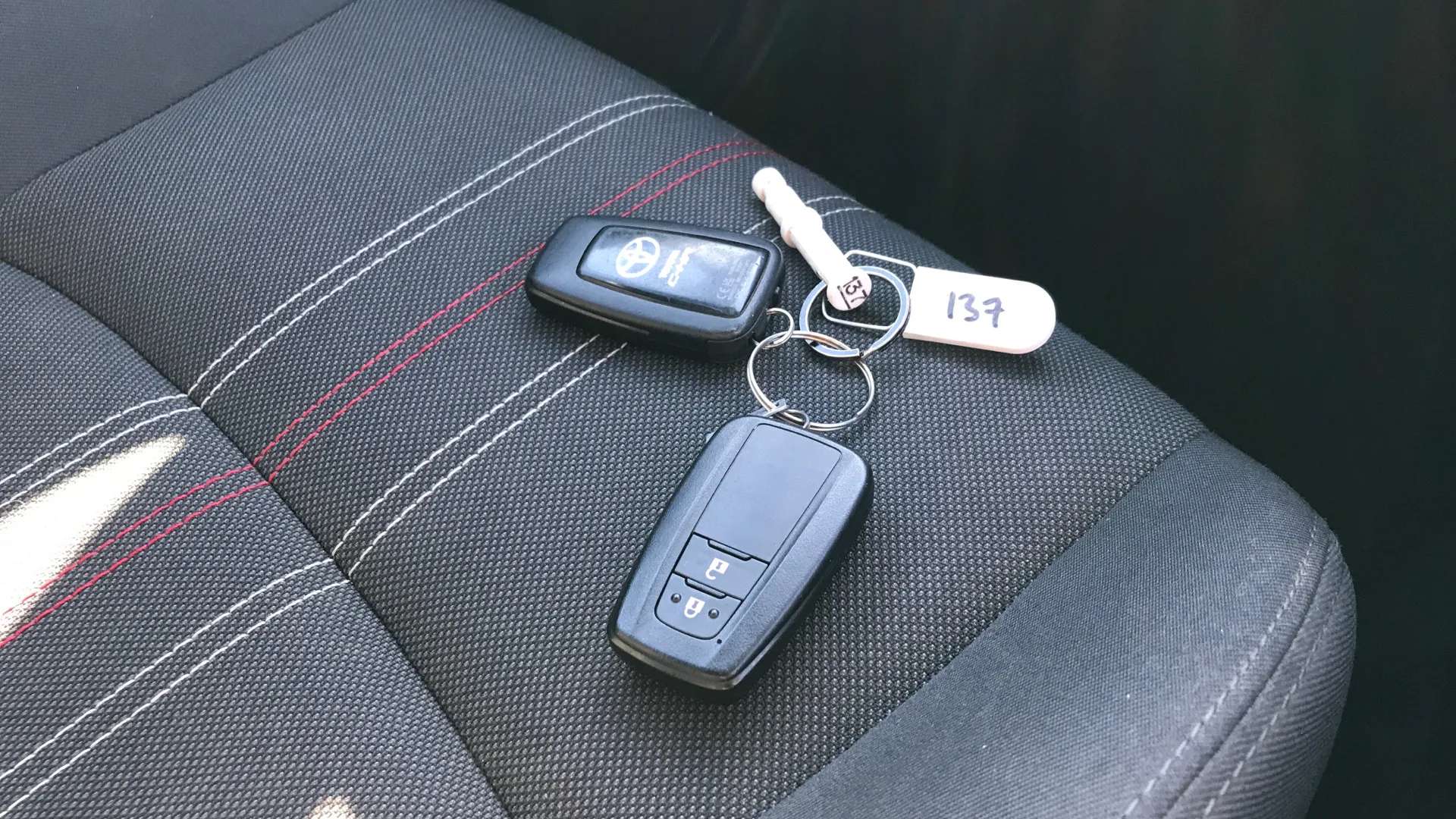 2023 TOYOTA C-HR 2023 TOYOTA C-HR