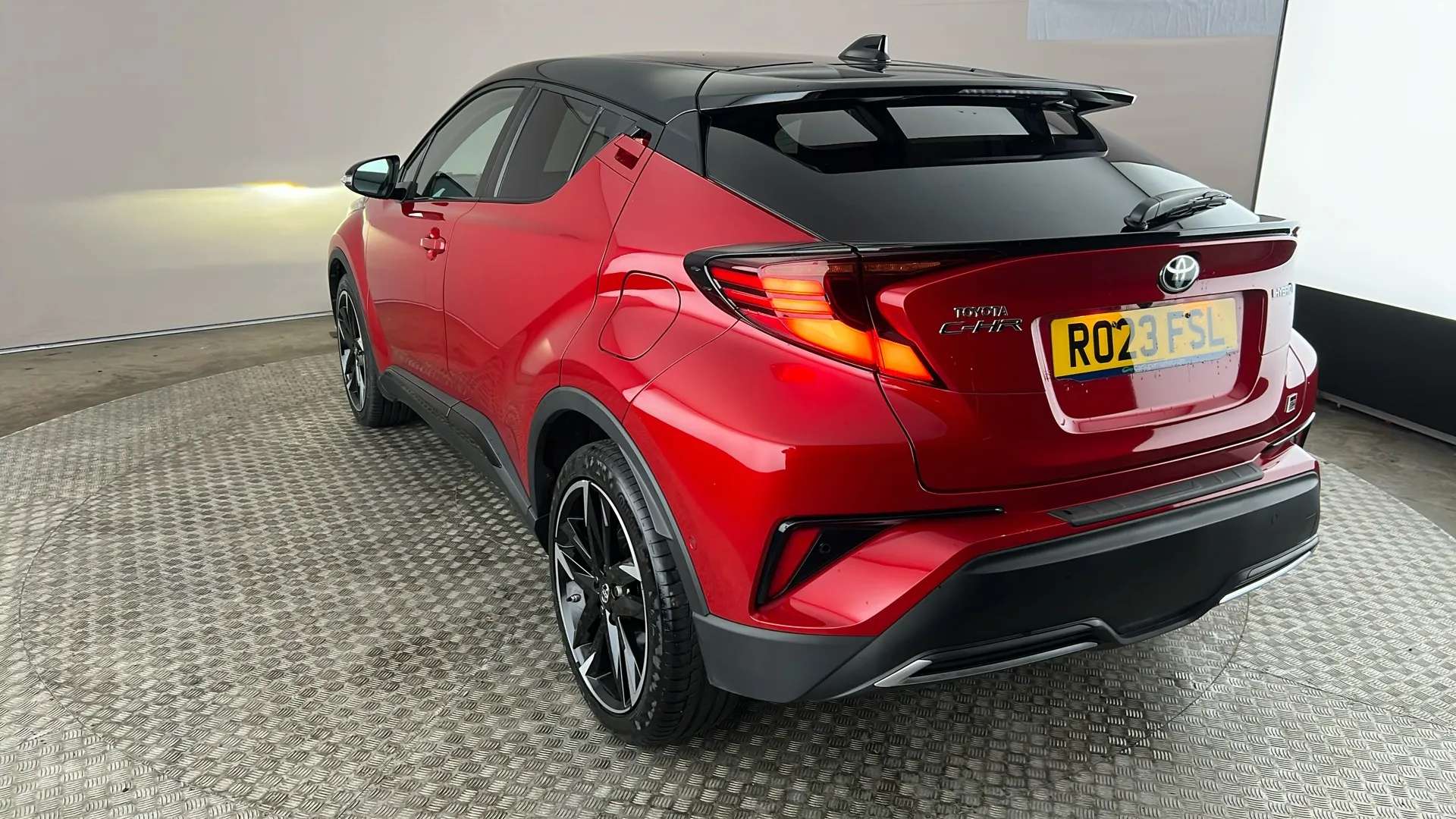2023 TOYOTA C-HR 2023 TOYOTA C-HR