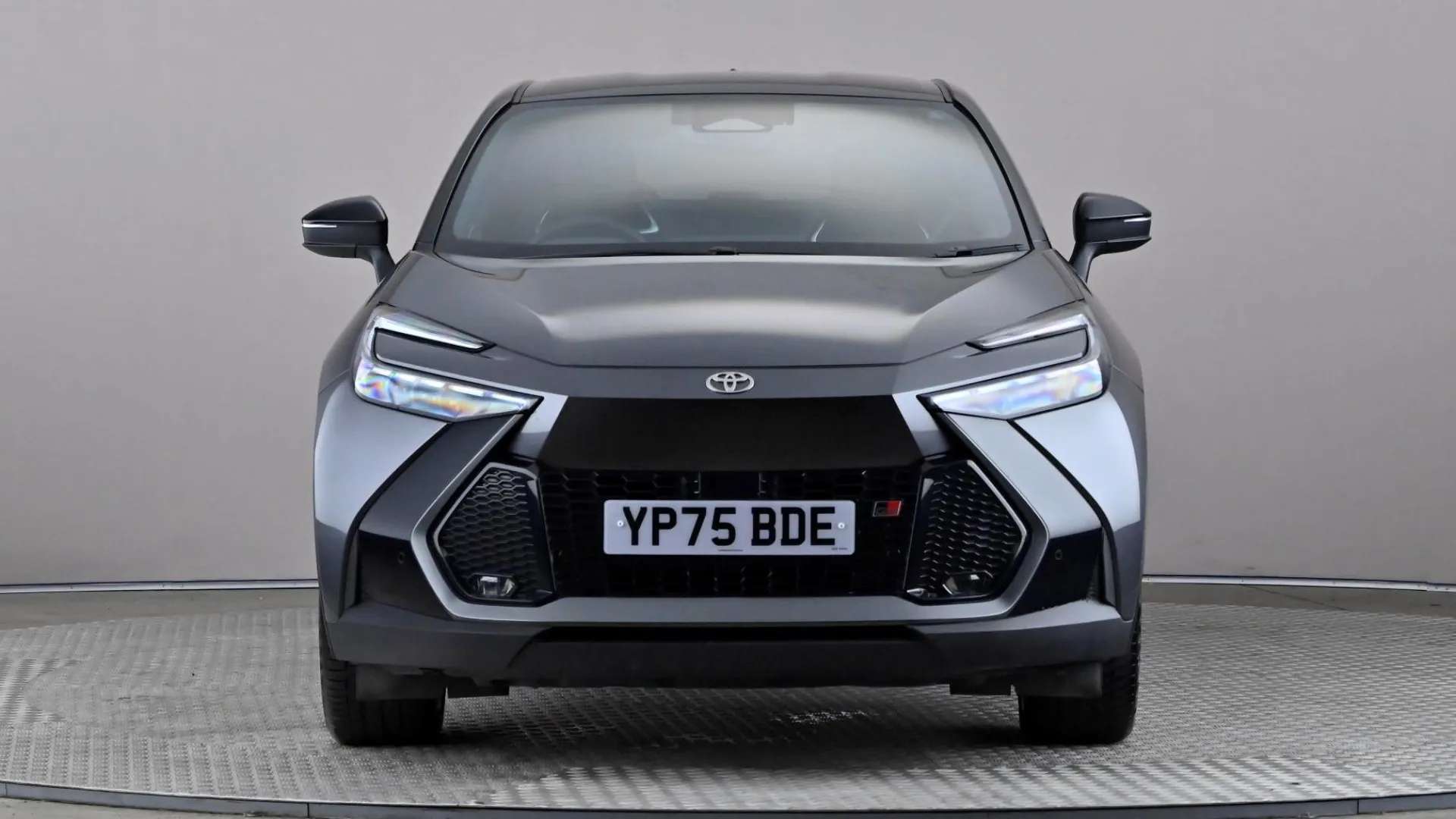 A 2025 TOYOTA C-HR 2.0 Hybrid GR Sport CVT A 2025 TOYOTA C-HR 2.0 Hybrid GR Sport CVT