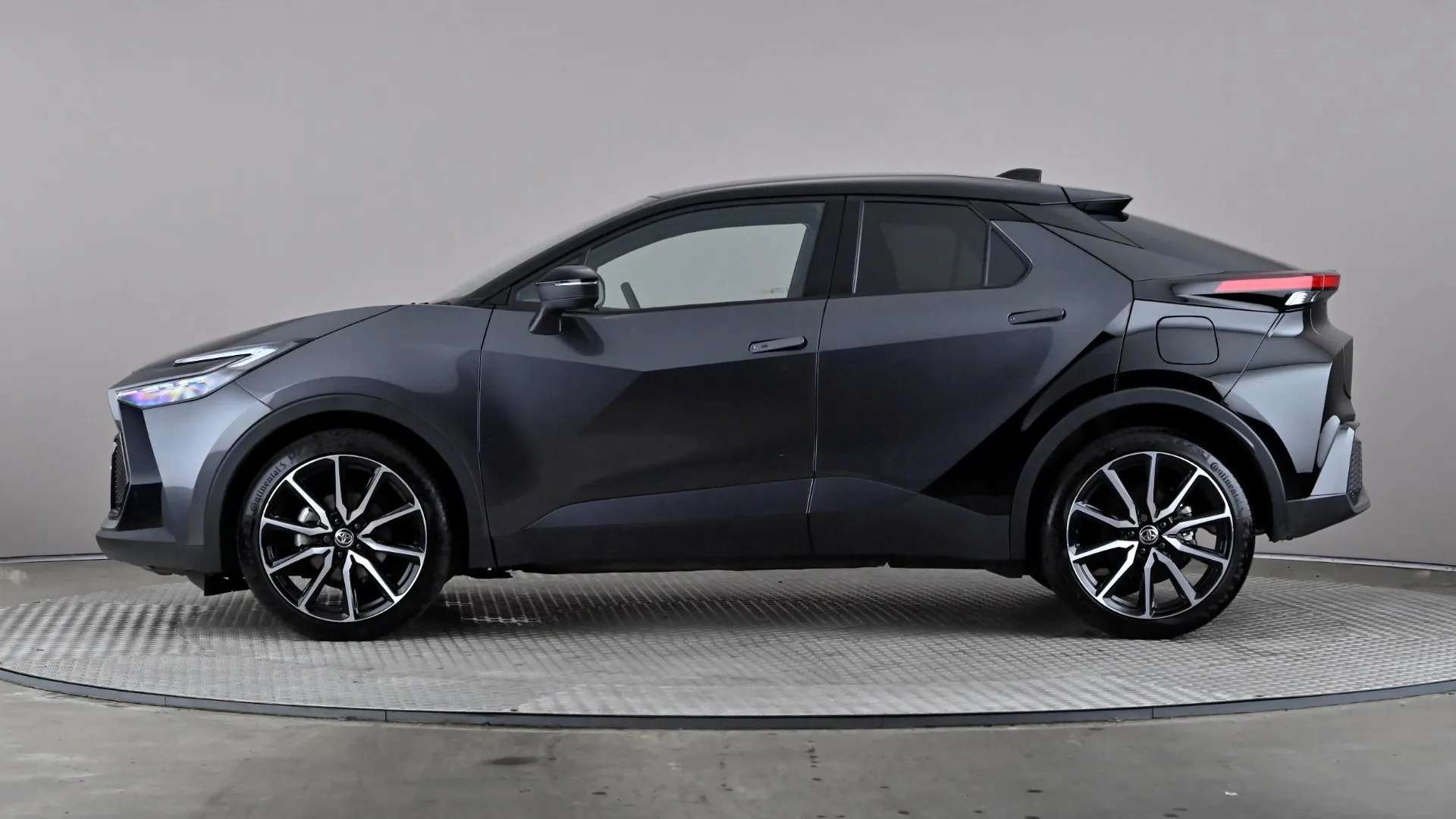 A 2025 TOYOTA C-HR 2.0 Hybrid GR Sport CVT A 2025 TOYOTA C-HR 2.0 Hybrid GR Sport CVT