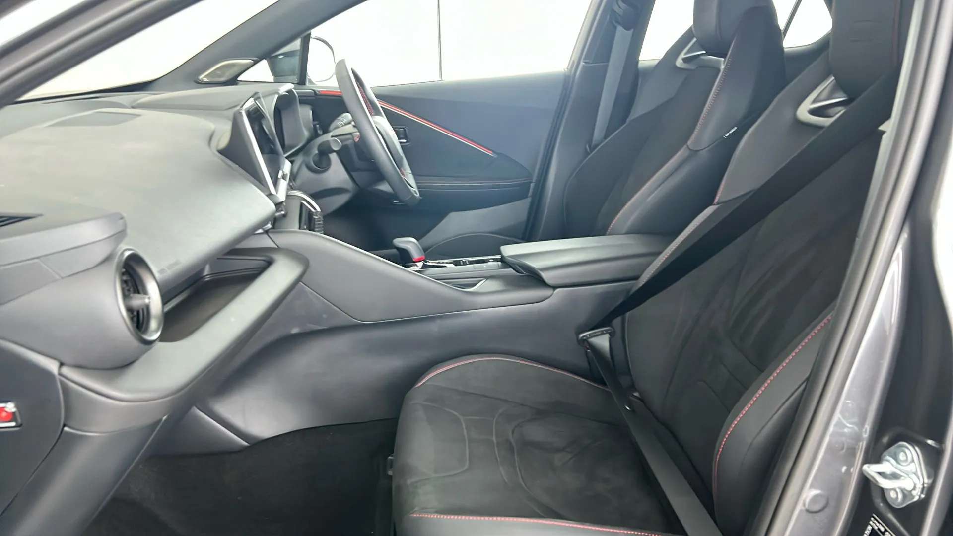 2025 TOYOTA C-HR 2025 TOYOTA C-HR