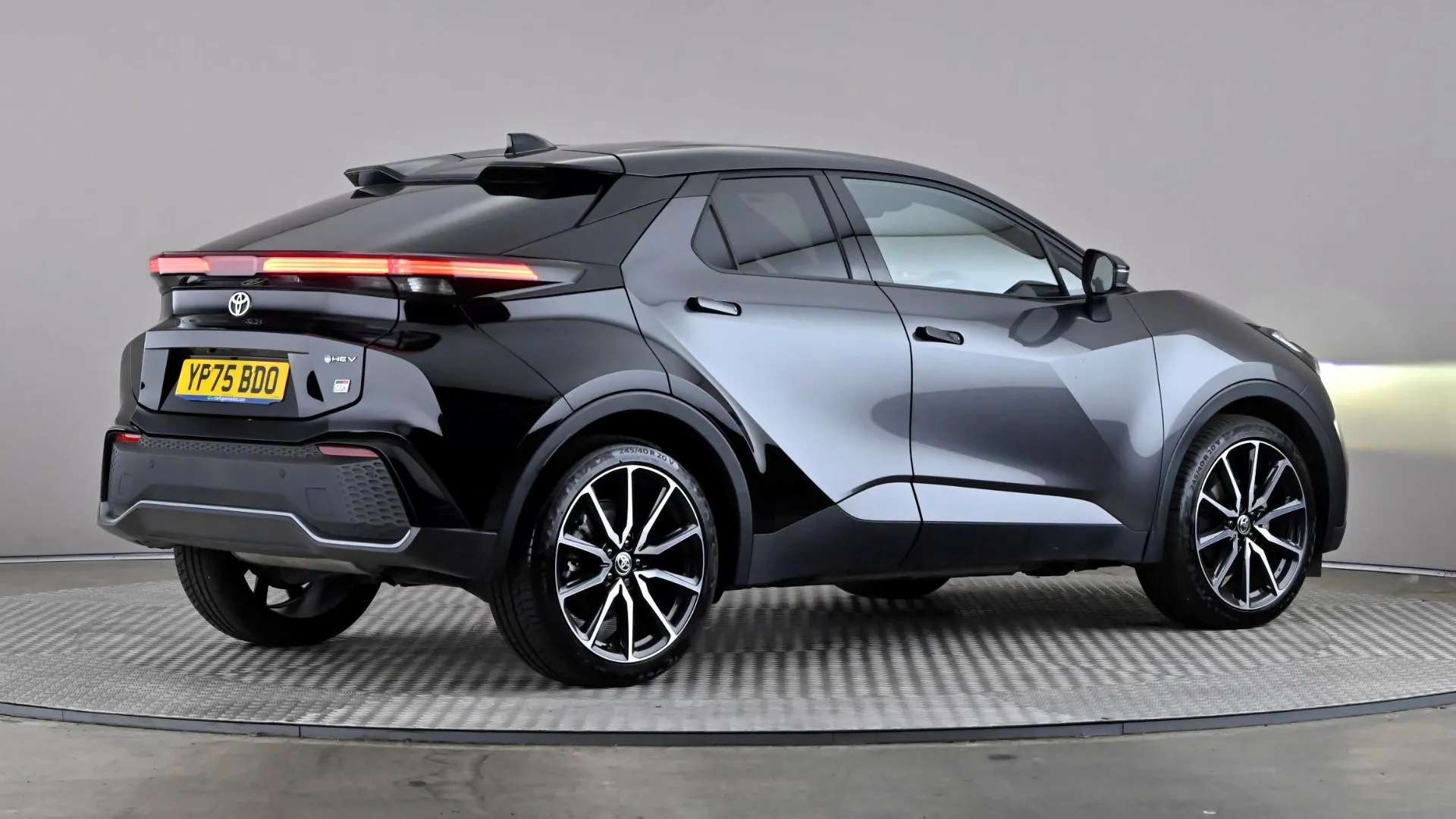 2025 TOYOTA C-HR 2025 TOYOTA C-HR