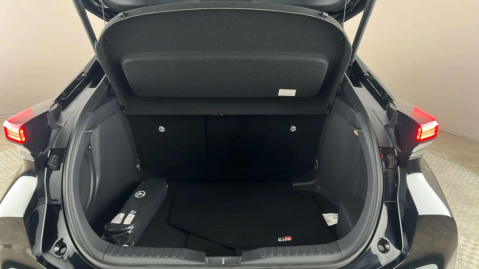 2025 TOYOTA C-HR 2025 TOYOTA C-HR
