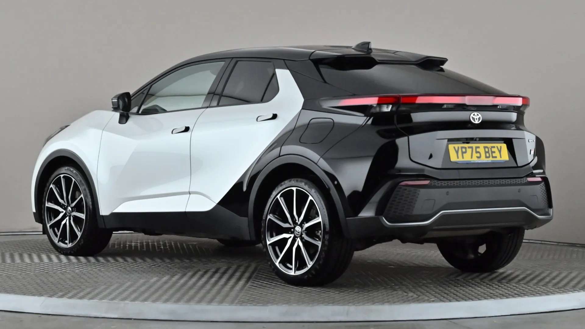 2025 TOYOTA C-HR 2025 TOYOTA C-HR