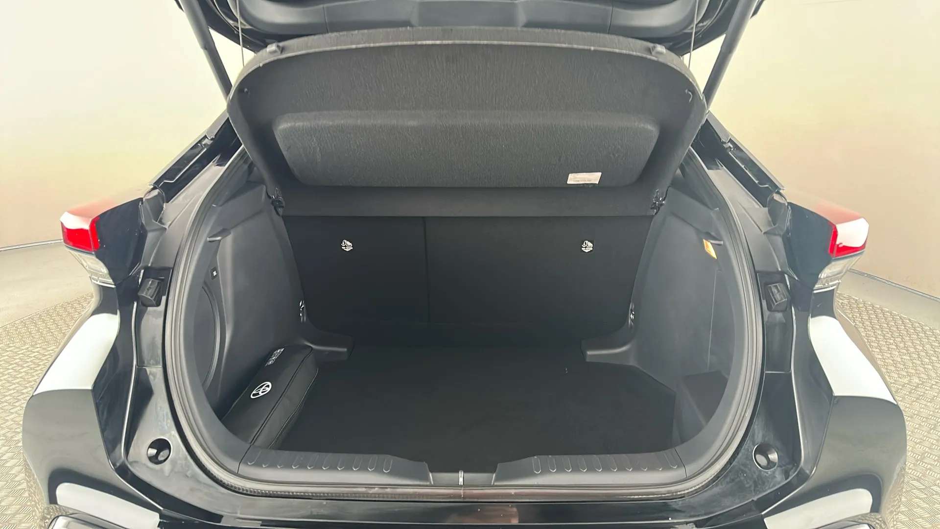 2025 TOYOTA C-HR 2025 TOYOTA C-HR