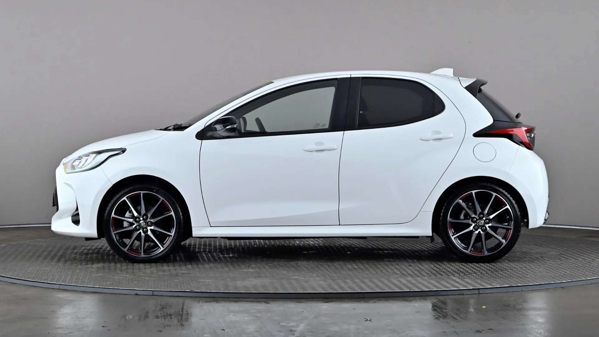 A 2023 TOYOTA YARIS 1.5 Hybrid GR Sport CVT A 2023 TOYOTA YARIS 1.5 Hybrid GR Sport CVT