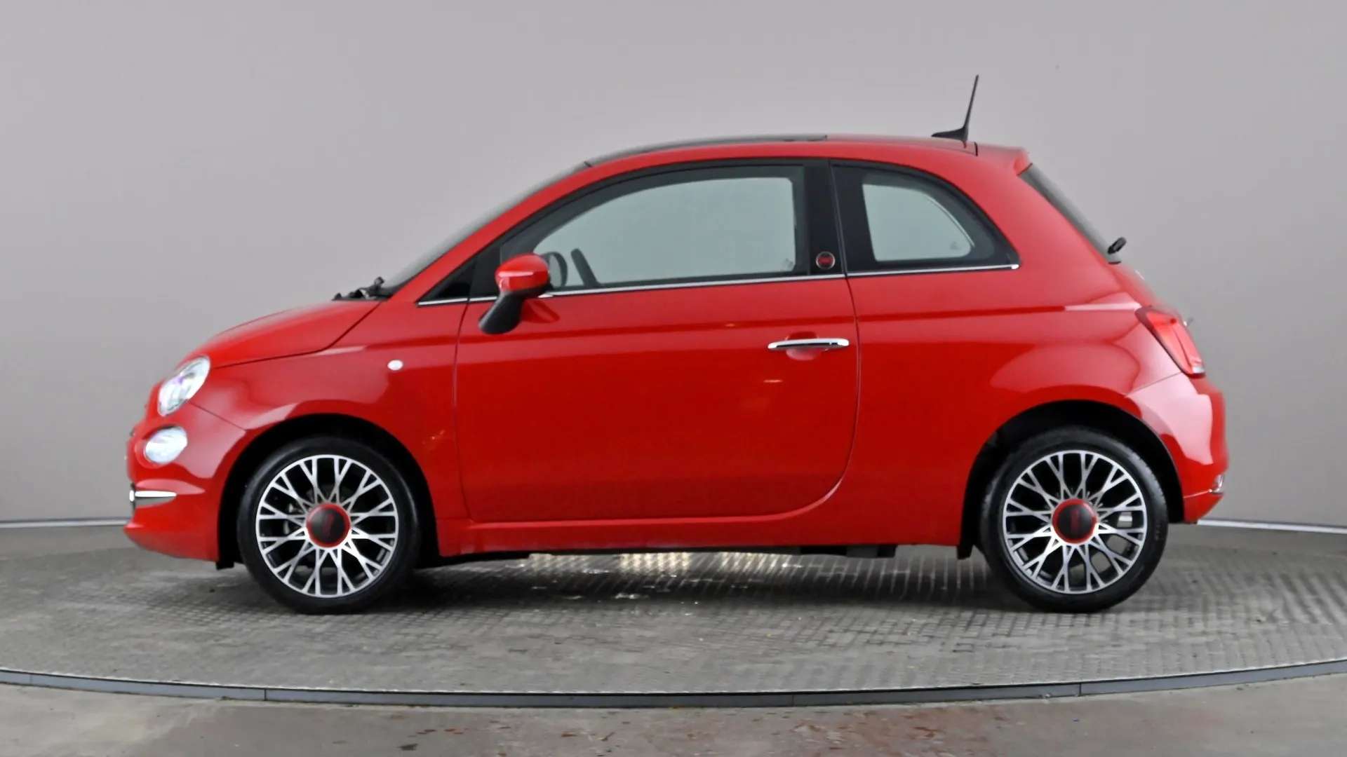 A 2023 FIAT 500 1.0 Mild Hybrid Red A 2023 FIAT 500 1.0 Mild Hybrid Red