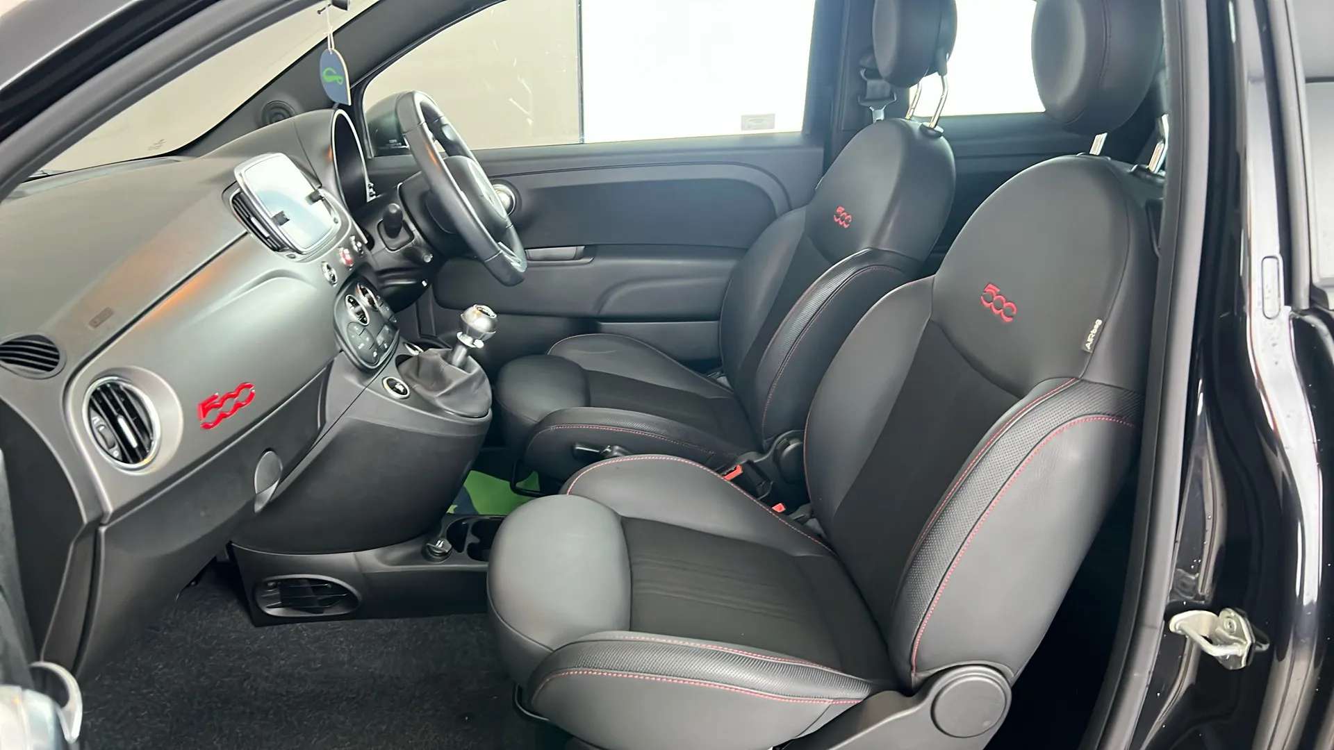 2021 FIAT 500 2021 FIAT 500