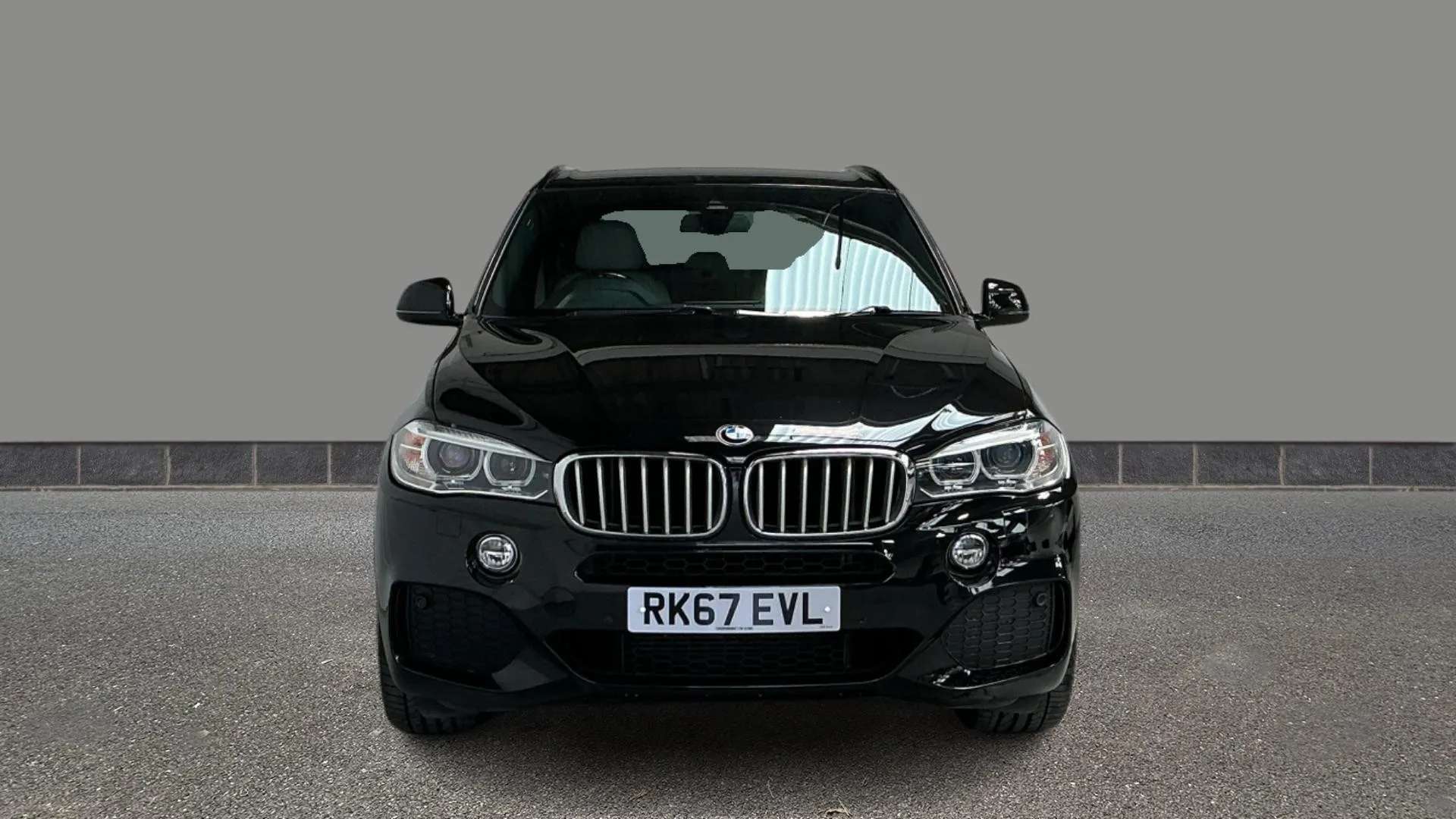 A 2017 BMW X5 xDrive40d M Sport Auto A 2017 BMW X5 xDrive40d M Sport Auto