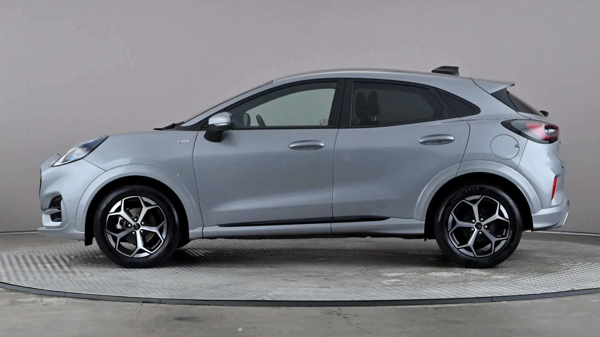 A 2025 FORD PUMA 1.0 EcoBoost Hybrid mHEV ST-Line A 2025 FORD PUMA 1.0 EcoBoost Hybrid mHEV ST-Line