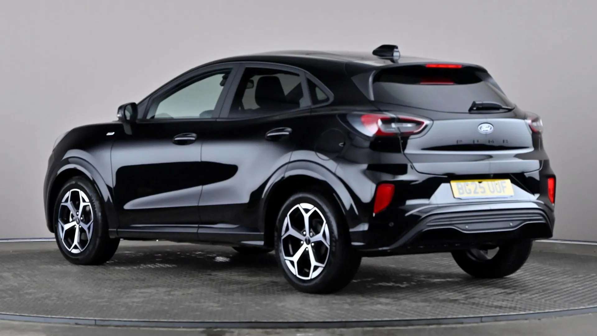 A 2025 FORD PUMA 1.0 EcoBoost Hybrid mHEV ST-Line A 2025 FORD PUMA 1.0 EcoBoost Hybrid mHEV ST-Line