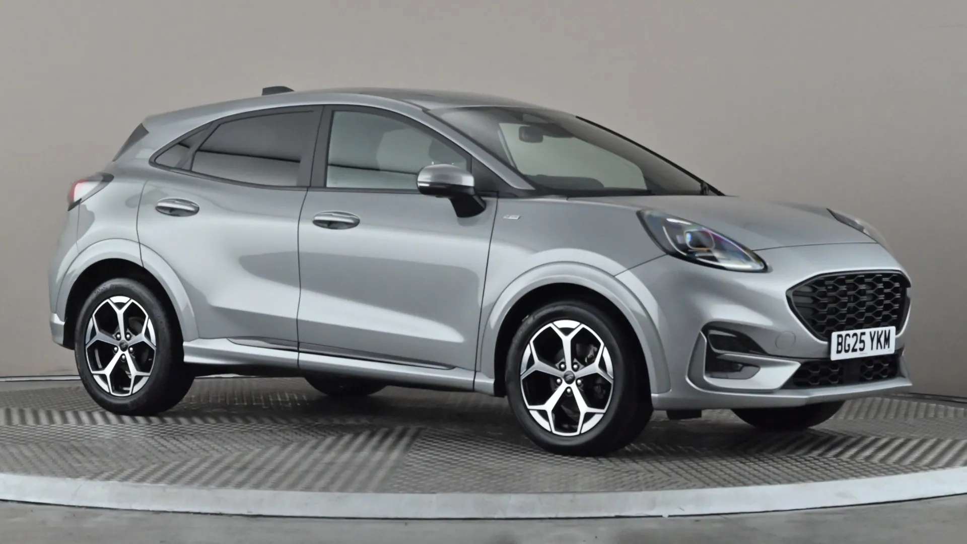 A 2025 FORD PUMA 1.0 EcoBoost Hybrid mHEV ST-Line A 2025 FORD PUMA 1.0 EcoBoost Hybrid mHEV ST-Line