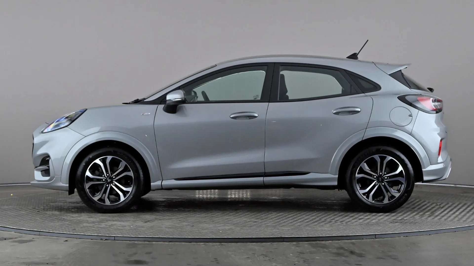 A 2022 FORD PUMA 1.0 EcoBoost Hybrid mHEV ST-Line A 2022 FORD PUMA 1.0 EcoBoost Hybrid mHEV ST-Line