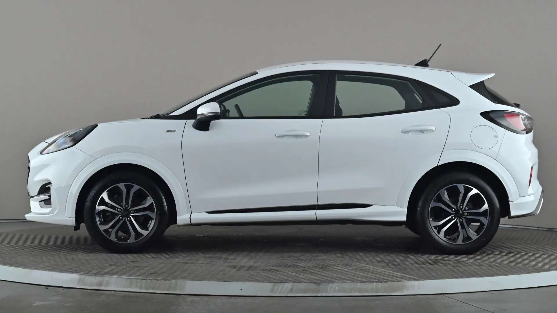 A 2022 FORD PUMA 1.0 EcoBoost Hybrid mHEV ST-Line A 2022 FORD PUMA 1.0 EcoBoost Hybrid mHEV ST-Line