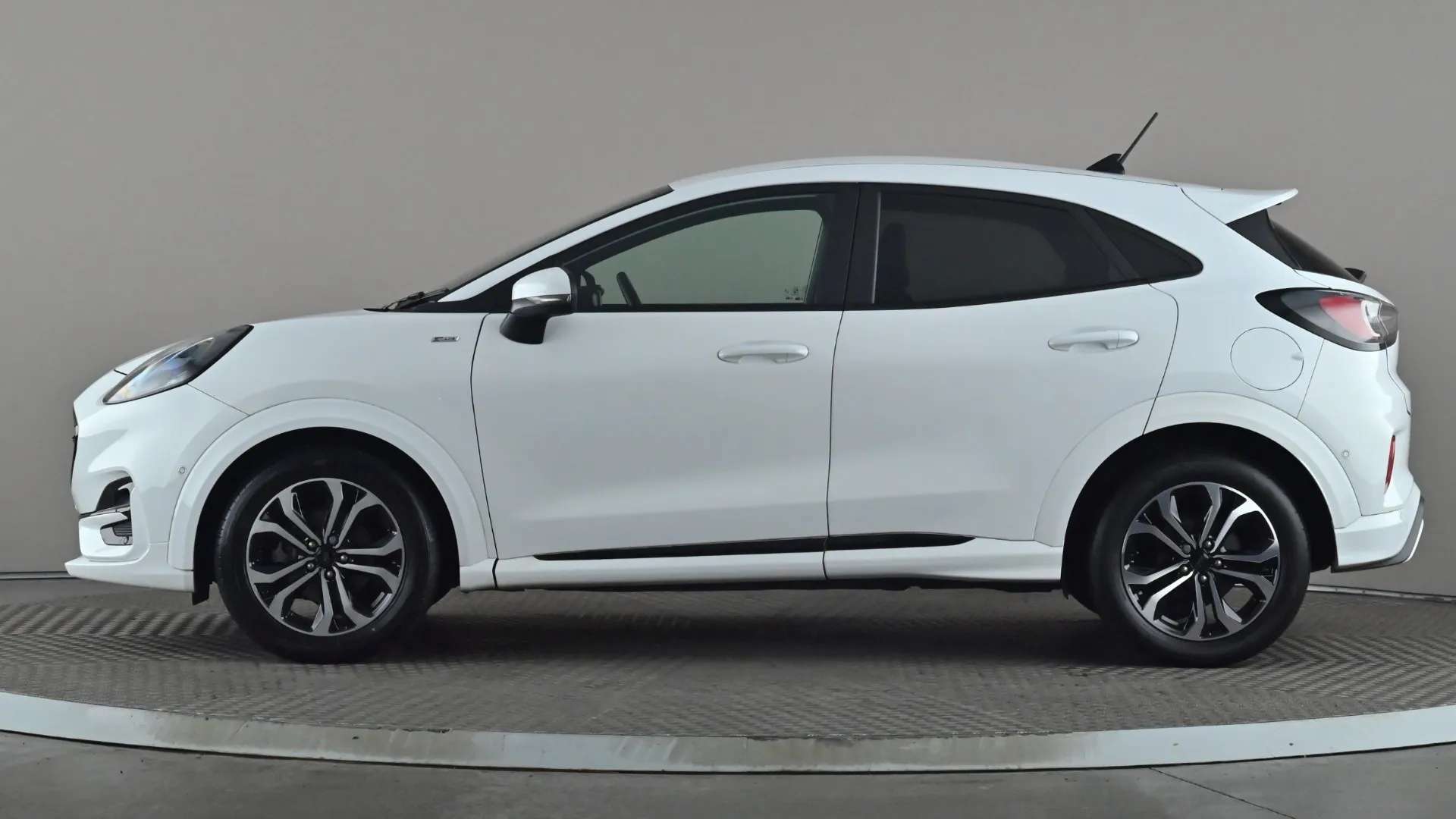 A 2023 FORD PUMA 1.0 EcoBoost Hybrid mHEV ST-Line A 2023 FORD PUMA 1.0 EcoBoost Hybrid mHEV ST-Line