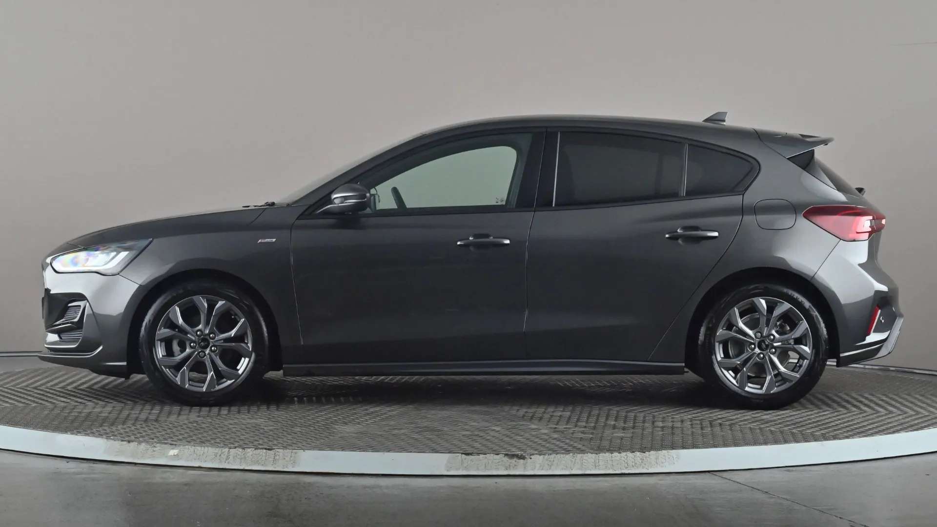 A 2024 FORD FOCUS 1.0 EcoBoost Hybrid mHEV ST-Line A 2024 FORD FOCUS 1.0 EcoBoost Hybrid mHEV ST-Line