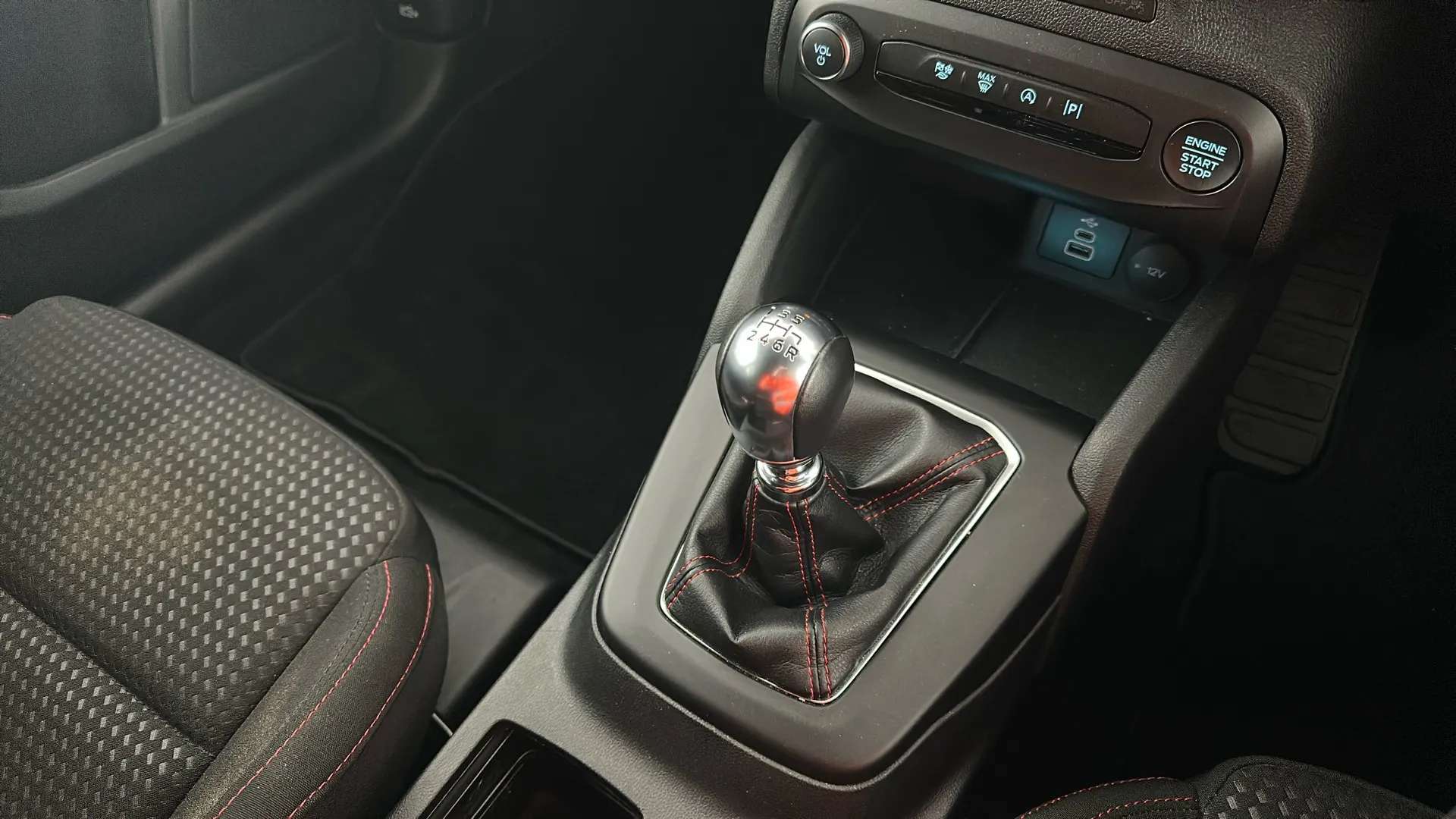 2024 FORD FOCUS 2024 FORD FOCUS