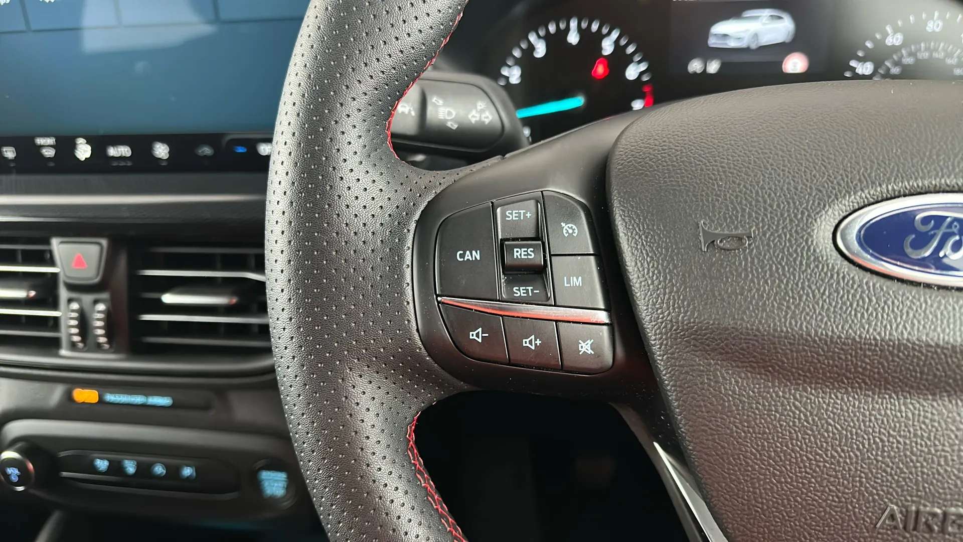 2024 FORD FOCUS 2024 FORD FOCUS