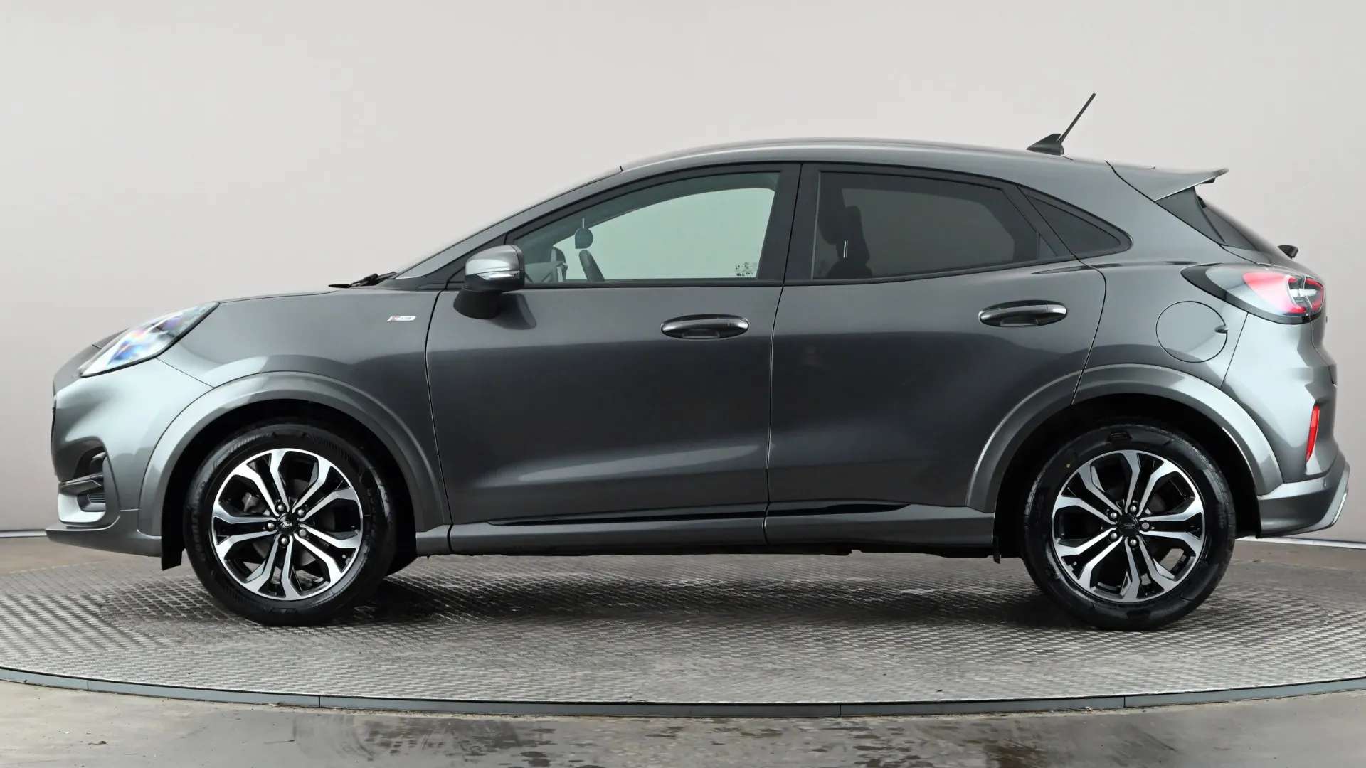 A 2022 FORD PUMA 1.0 EcoBoost Hybrid mHEV ST-Line A 2022 FORD PUMA 1.0 EcoBoost Hybrid mHEV ST-Line