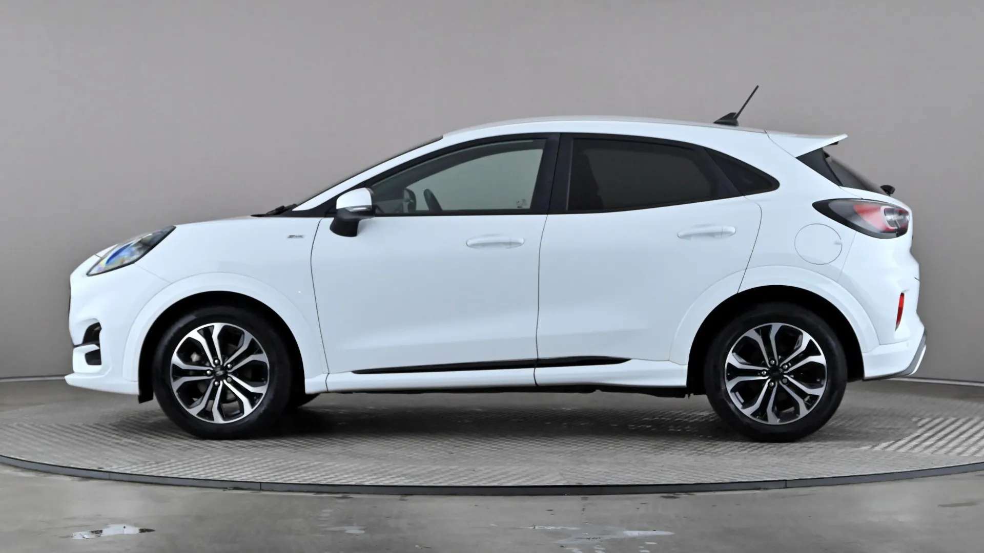 A 2020 FORD PUMA 1.0 EcoBoost Hybrid mHEV ST-Line A 2020 FORD PUMA 1.0 EcoBoost Hybrid mHEV ST-Line