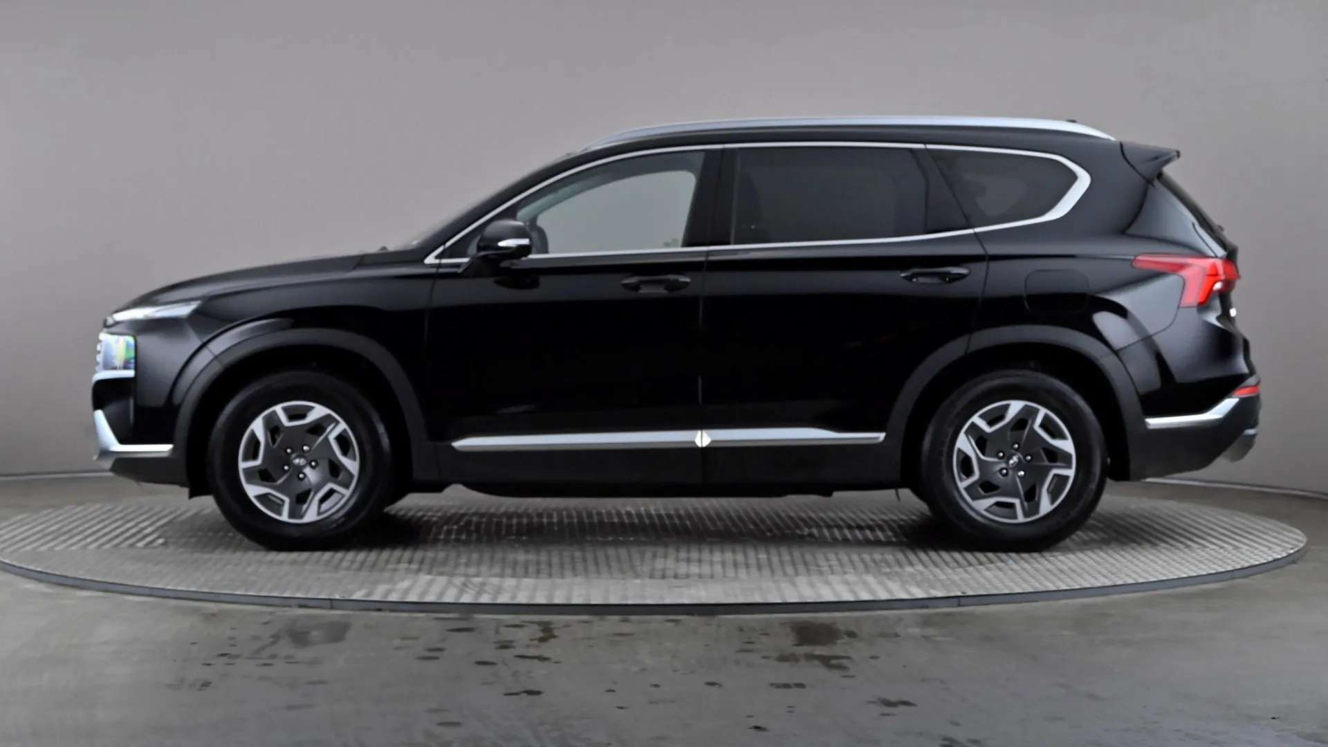 A 2022 HYUNDAI SANTA FE 1.6 TGDi Hybrid Premium Auto A 2022 HYUNDAI SANTA FE 1.6 TGDi Hybrid Premium Auto