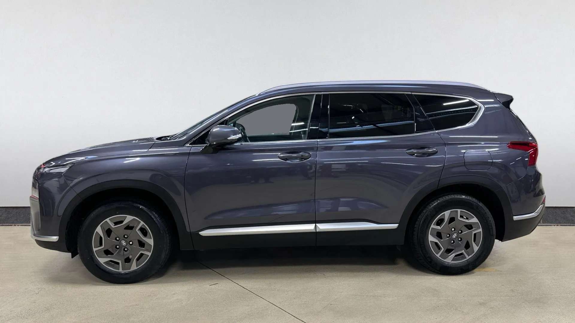 A 2022 HYUNDAI SANTA FE 1.6 TGDi Hybrid Premium Auto A 2022 HYUNDAI SANTA FE 1.6 TGDi Hybrid Premium Auto