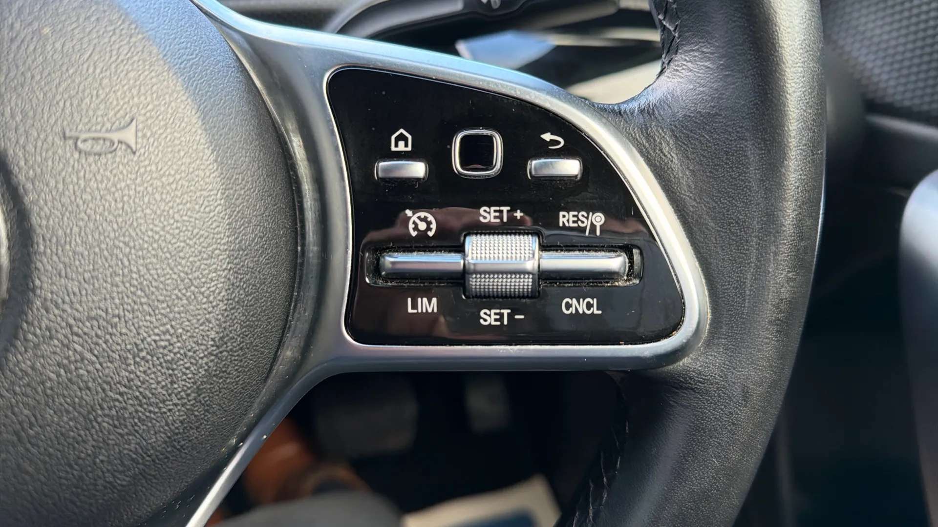 2018 MERCEDES-BENZ A CLASS 2018 MERCEDES-BENZ A CLASS