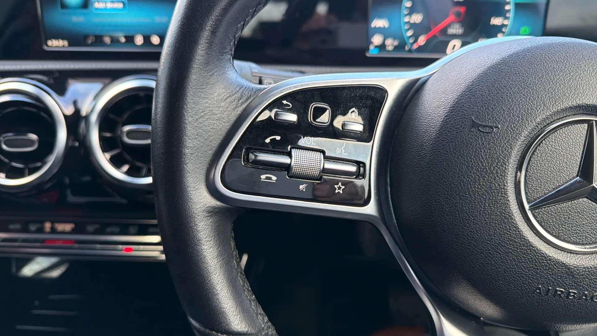 2018 MERCEDES-BENZ A CLASS 2018 MERCEDES-BENZ A CLASS