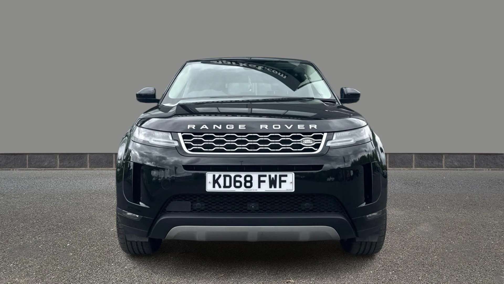 A 2019 LAND ROVER RANGE ROVER EVOQUE 2.0 D180 SE Auto A 2019 LAND ROVER RANGE ROVER EVOQUE 2.0 D180 SE Auto