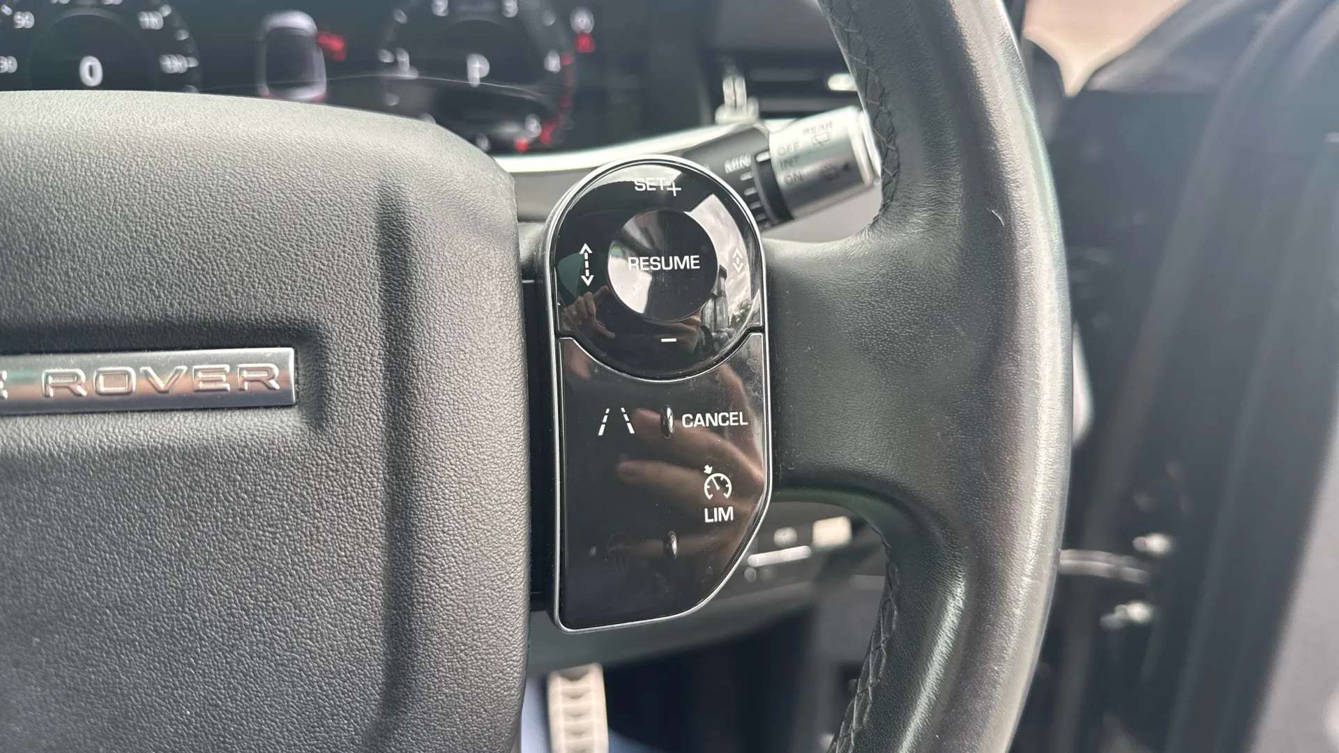 2019 LAND ROVER RANGE ROVER EVOQUE 2019 LAND ROVER RANGE ROVER EVOQUE