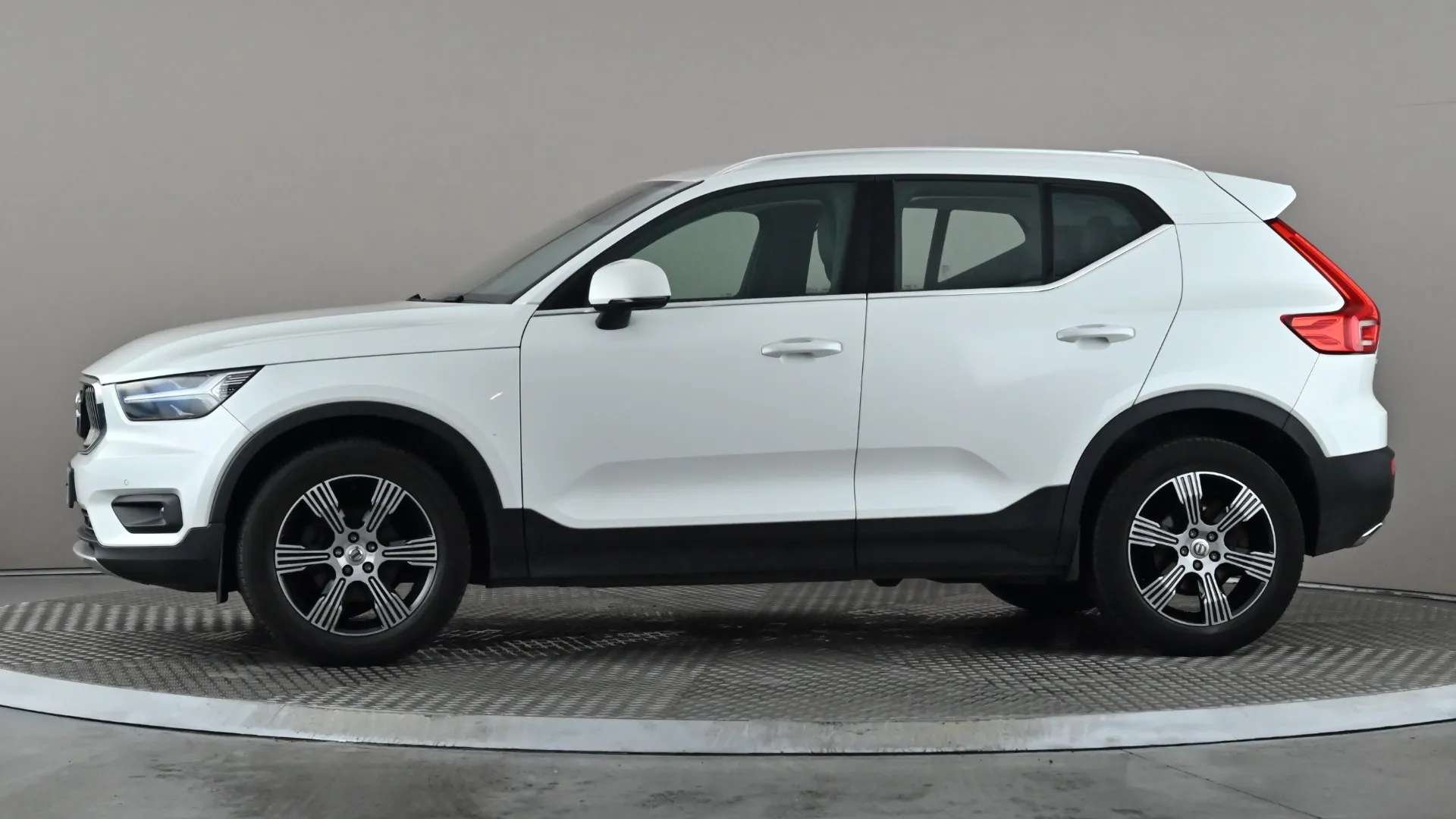 A 2019 VOLVO XC40 2.0 D3 Inscription A 2019 VOLVO XC40 2.0 D3 Inscription