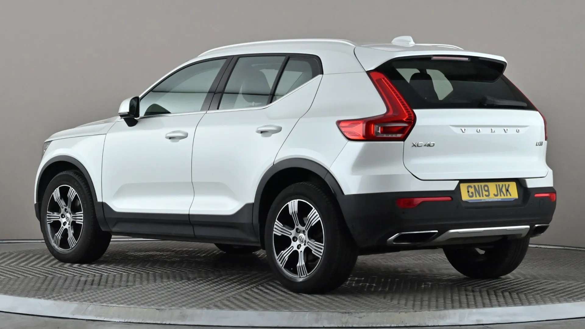 A 2019 VOLVO XC40 2.0 D3 Inscription A 2019 VOLVO XC40 2.0 D3 Inscription