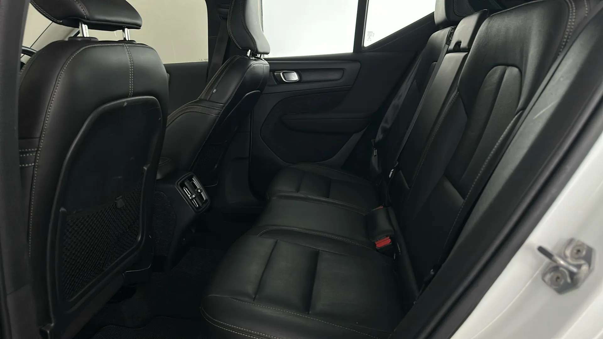 2019 VOLVO XC40 2019 VOLVO XC40