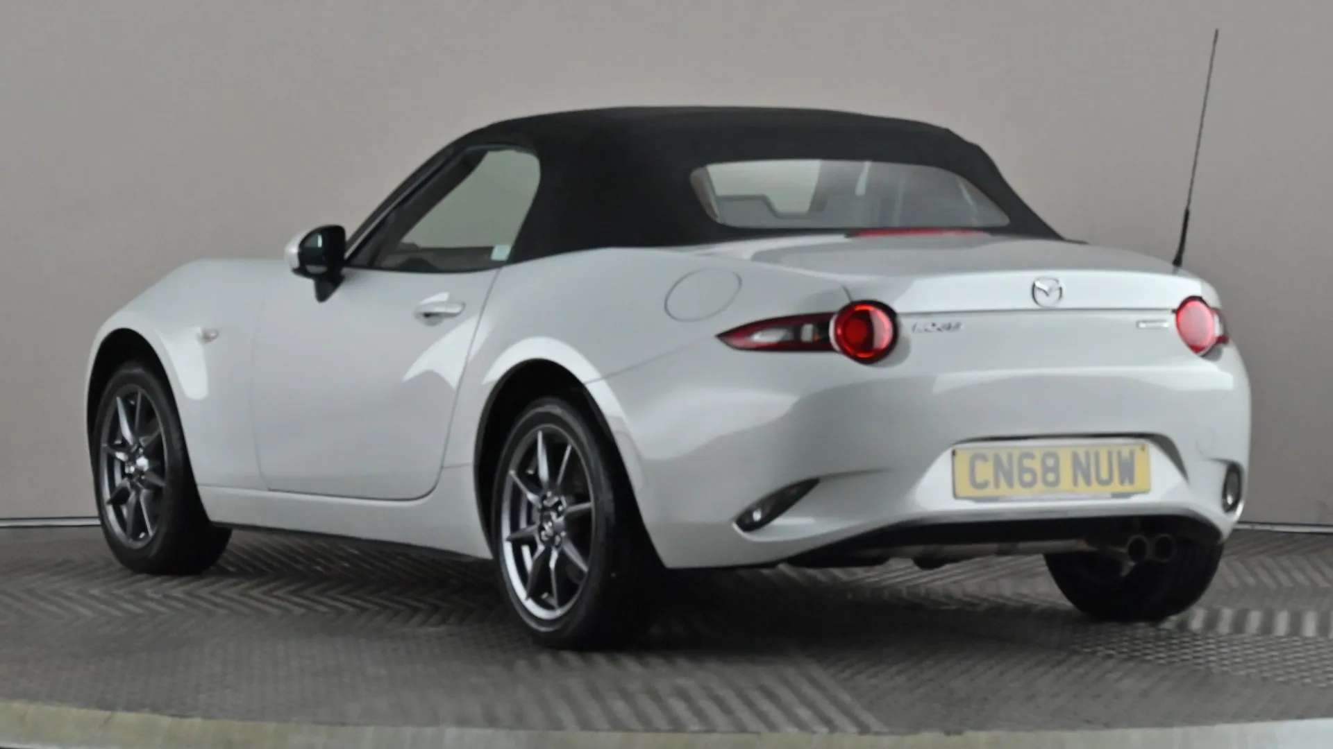 2018 MAZDA MX-5 2018 MAZDA MX-5