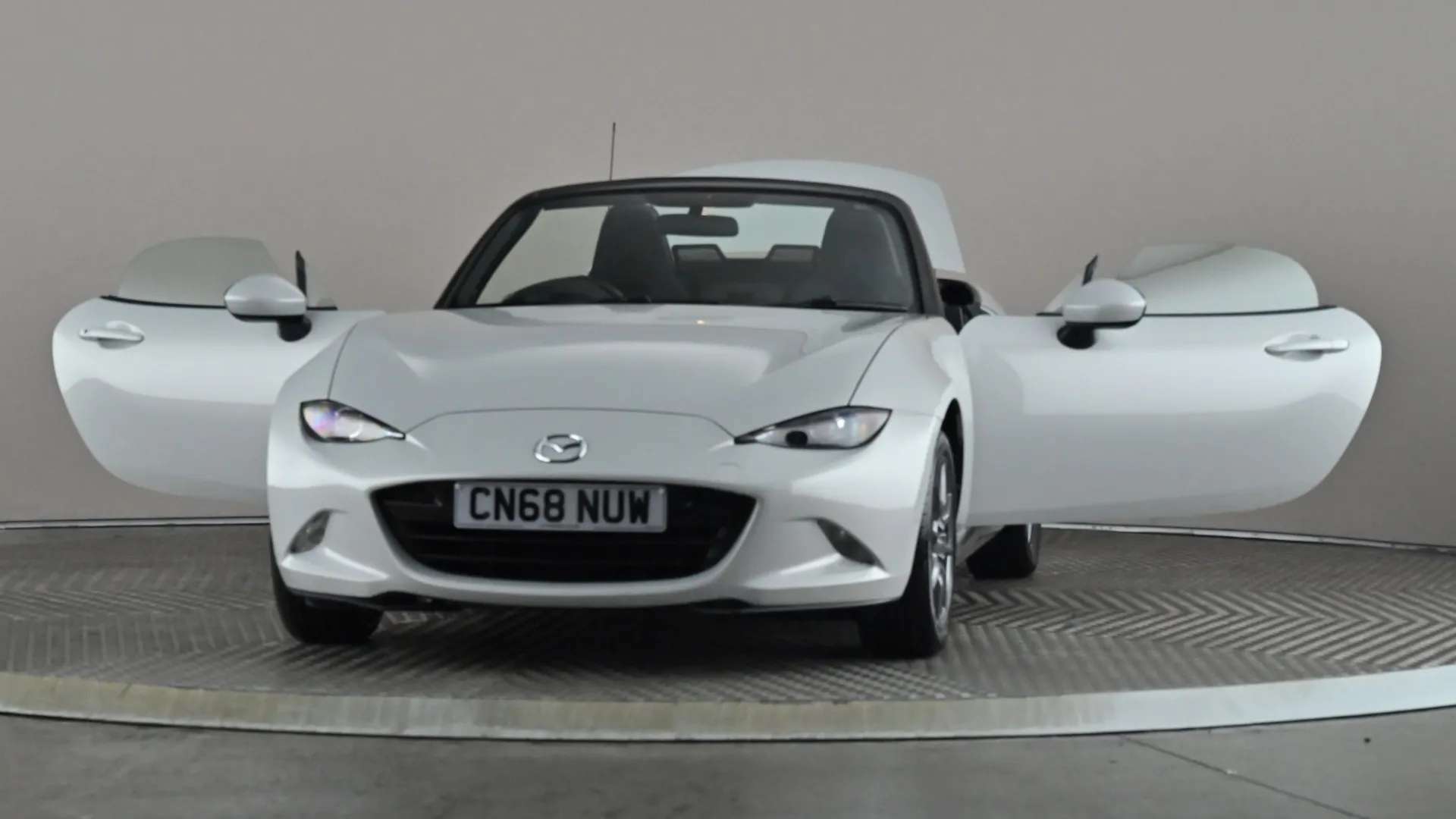 2018 MAZDA MX-5 2018 MAZDA MX-5