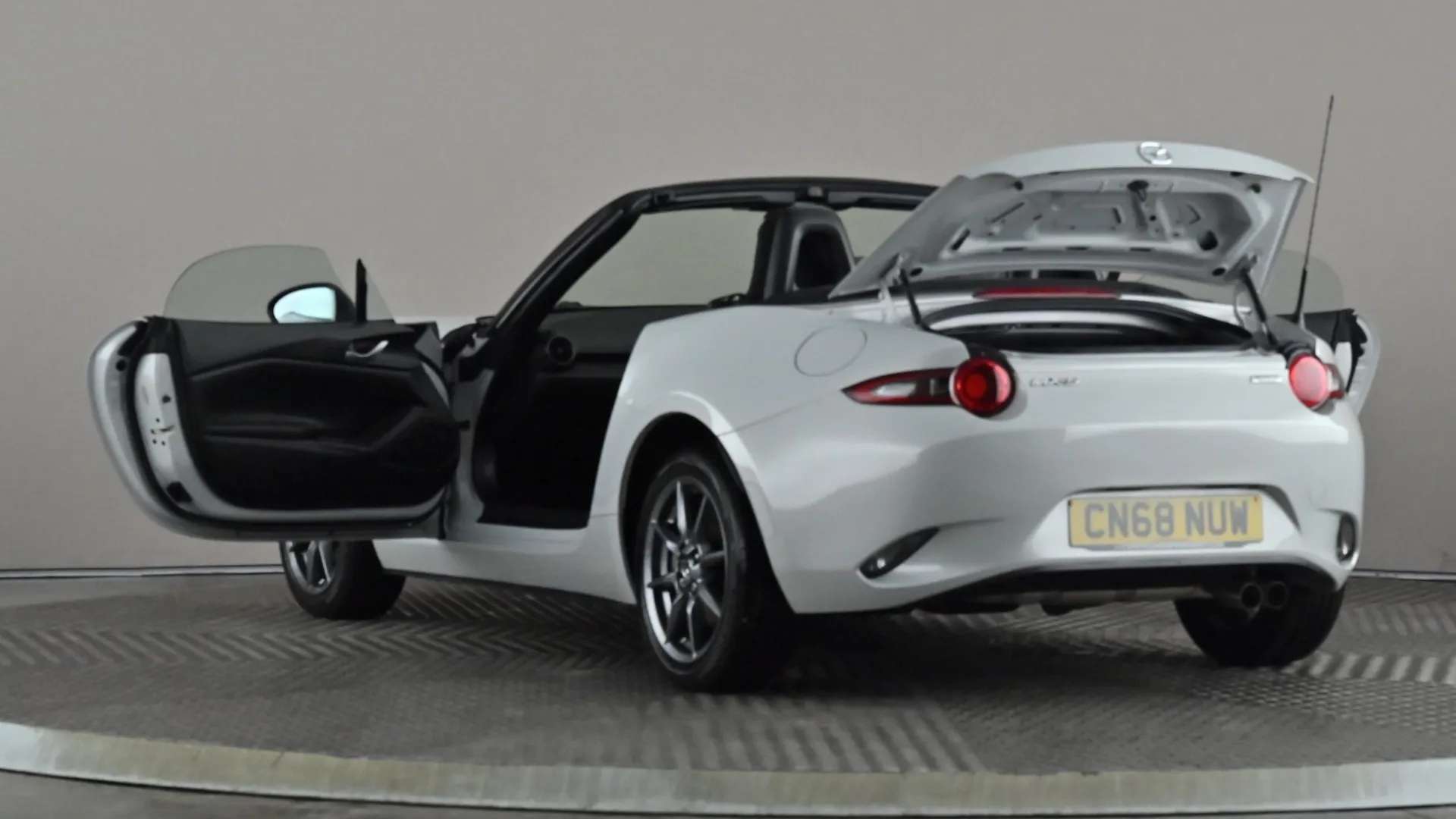2018 MAZDA MX-5 2018 MAZDA MX-5