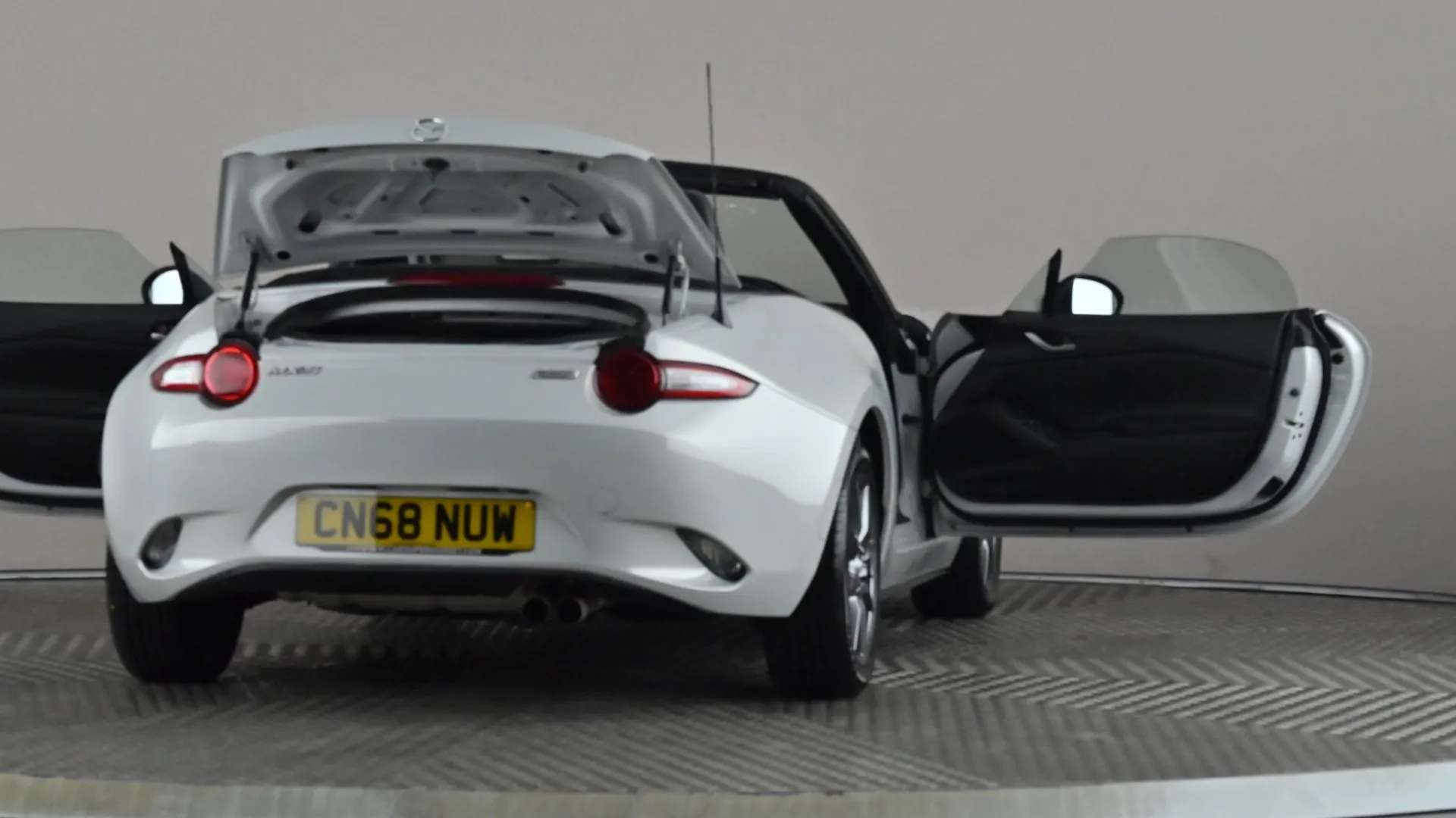 2018 MAZDA MX-5 2018 MAZDA MX-5