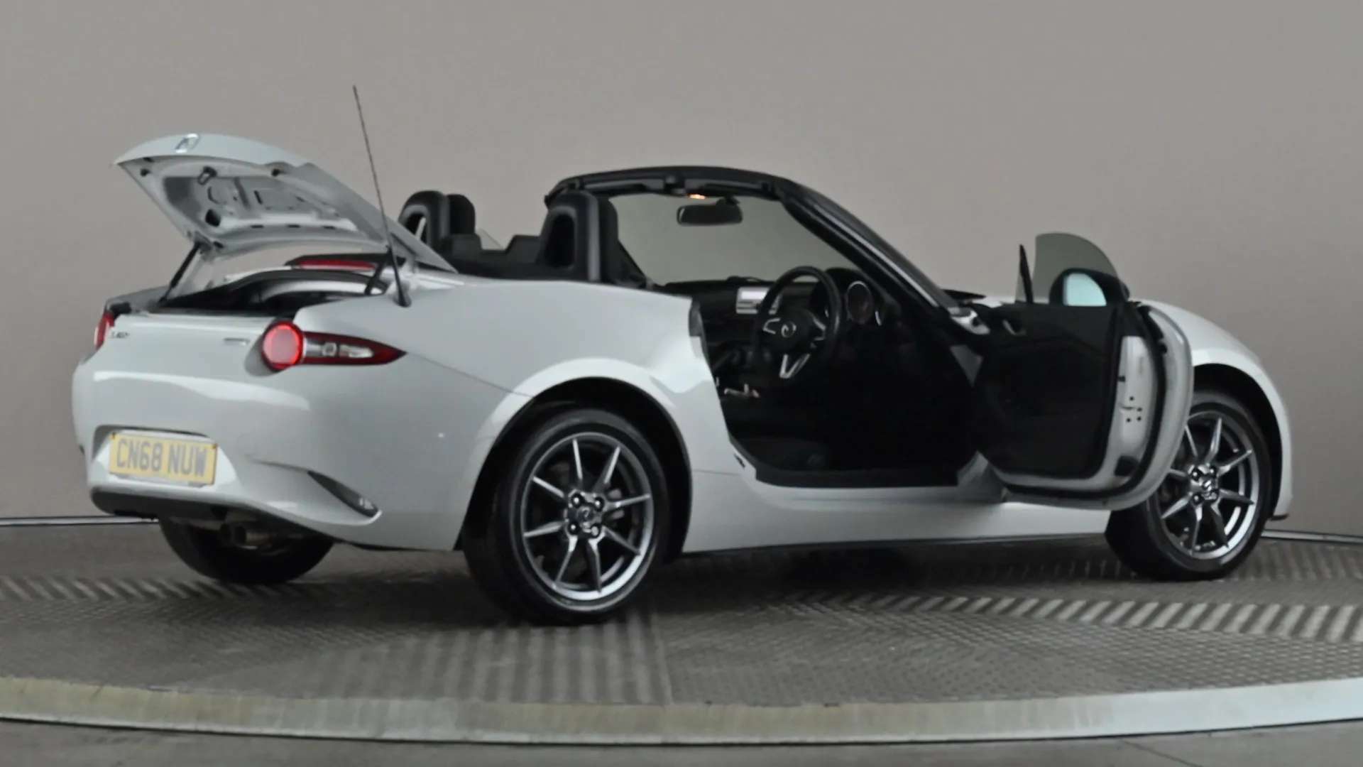 2018 MAZDA MX-5 2018 MAZDA MX-5