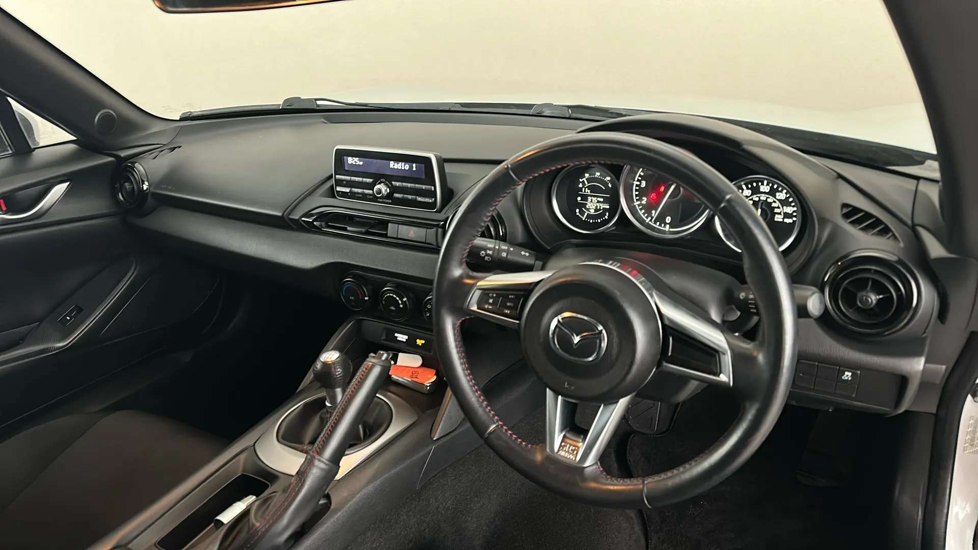 2018 MAZDA MX-5 2018 MAZDA MX-5