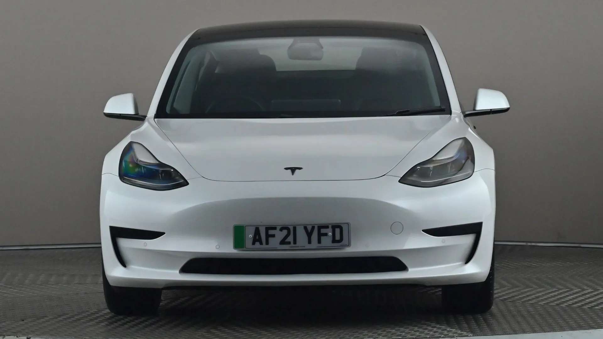 A 2021 TESLA MODEL 3 Standard Plus Auto A 2021 TESLA MODEL 3 Standard Plus Auto