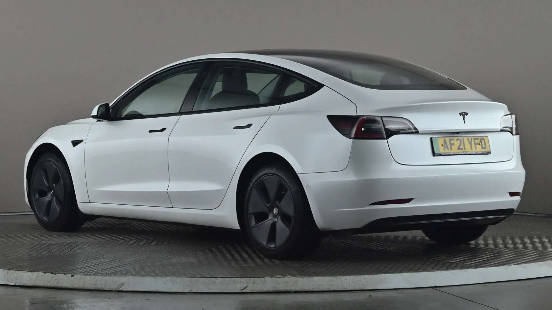 A 2021 TESLA MODEL 3 Standard Plus Auto A 2021 TESLA MODEL 3 Standard Plus Auto