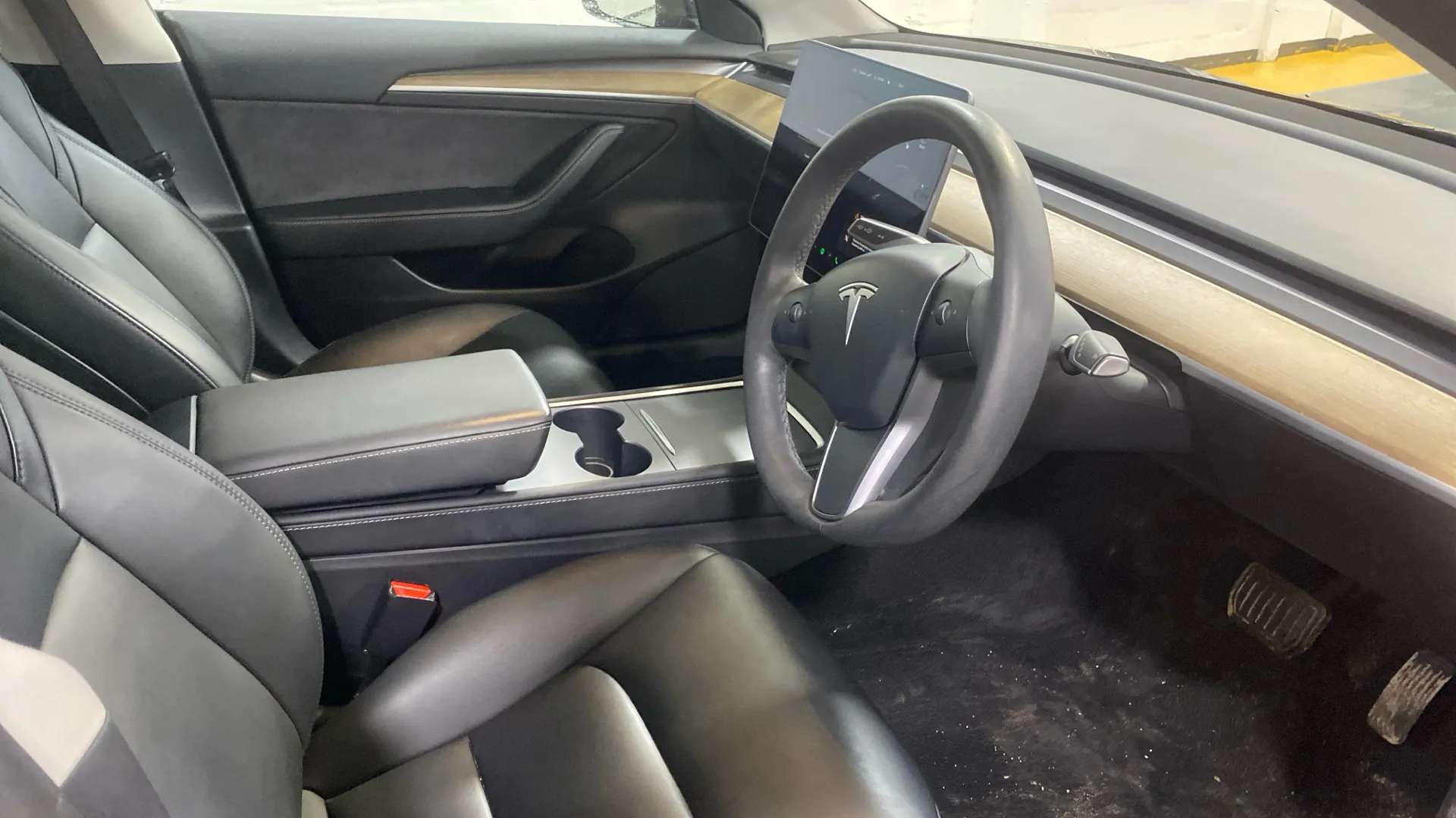 A 2021 TESLA MODEL 3 Standard Plus Auto A 2021 TESLA MODEL 3 Standard Plus Auto