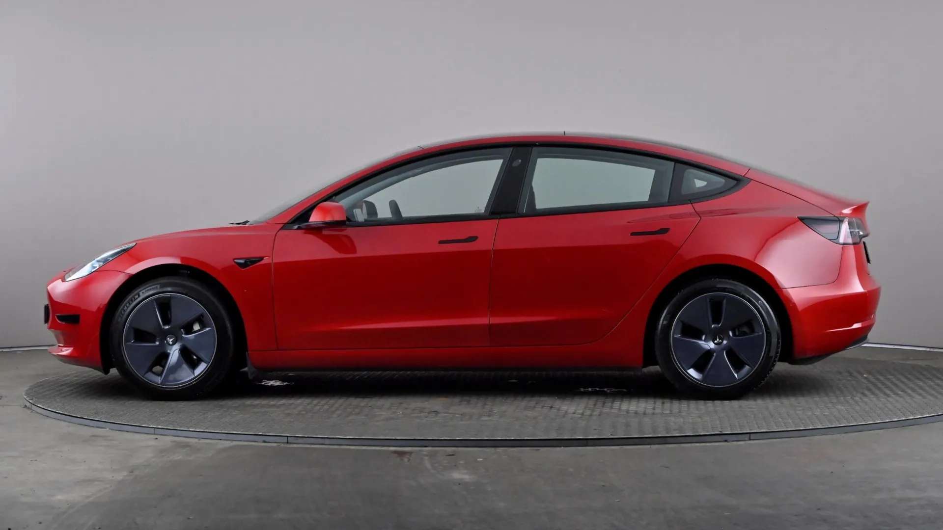 A 2021 TESLA MODEL 3 Standard Plus Auto A 2021 TESLA MODEL 3 Standard Plus Auto