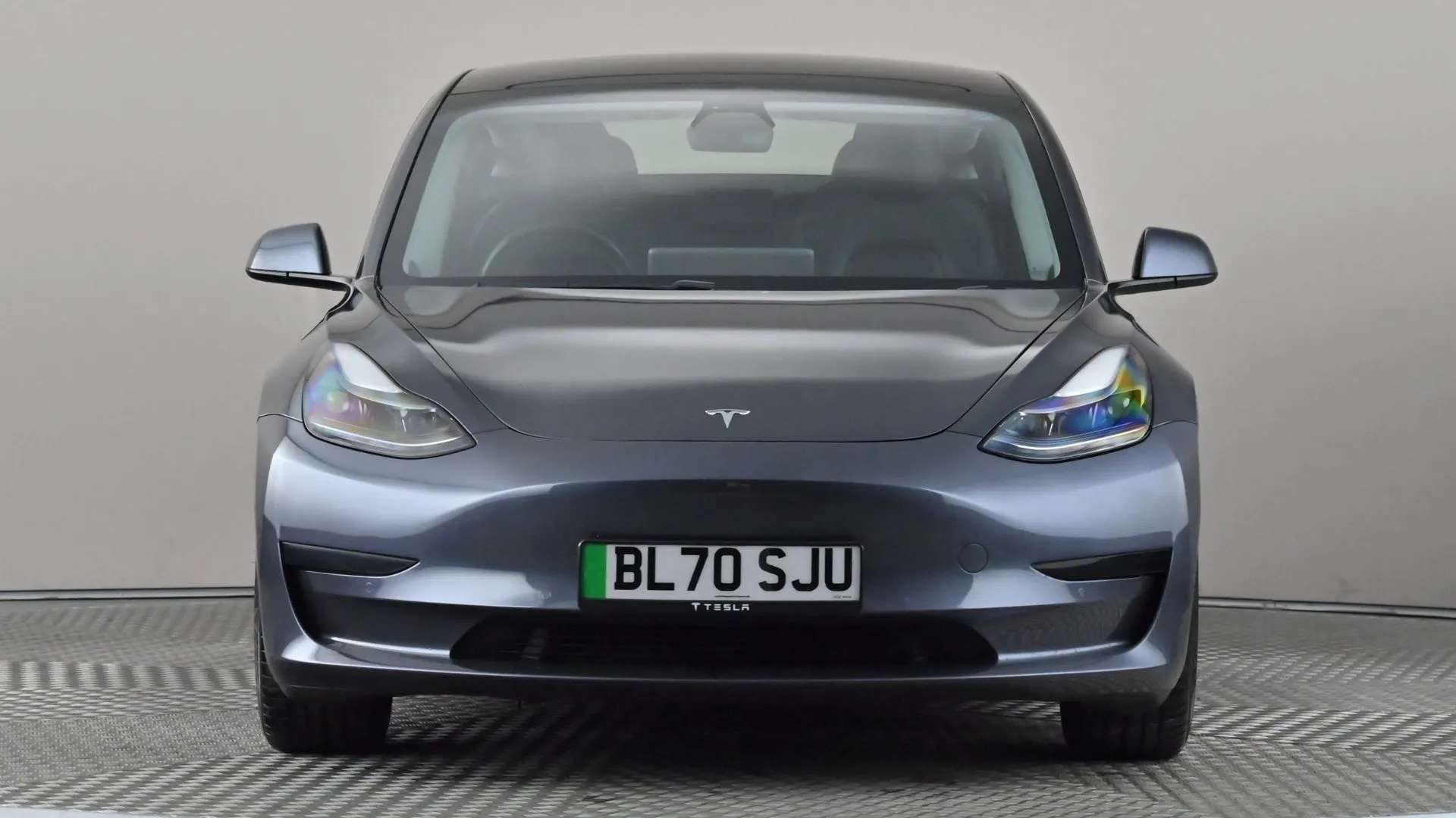 A 2020 TESLA MODEL 3 Standard Plus Auto A 2020 TESLA MODEL 3 Standard Plus Auto