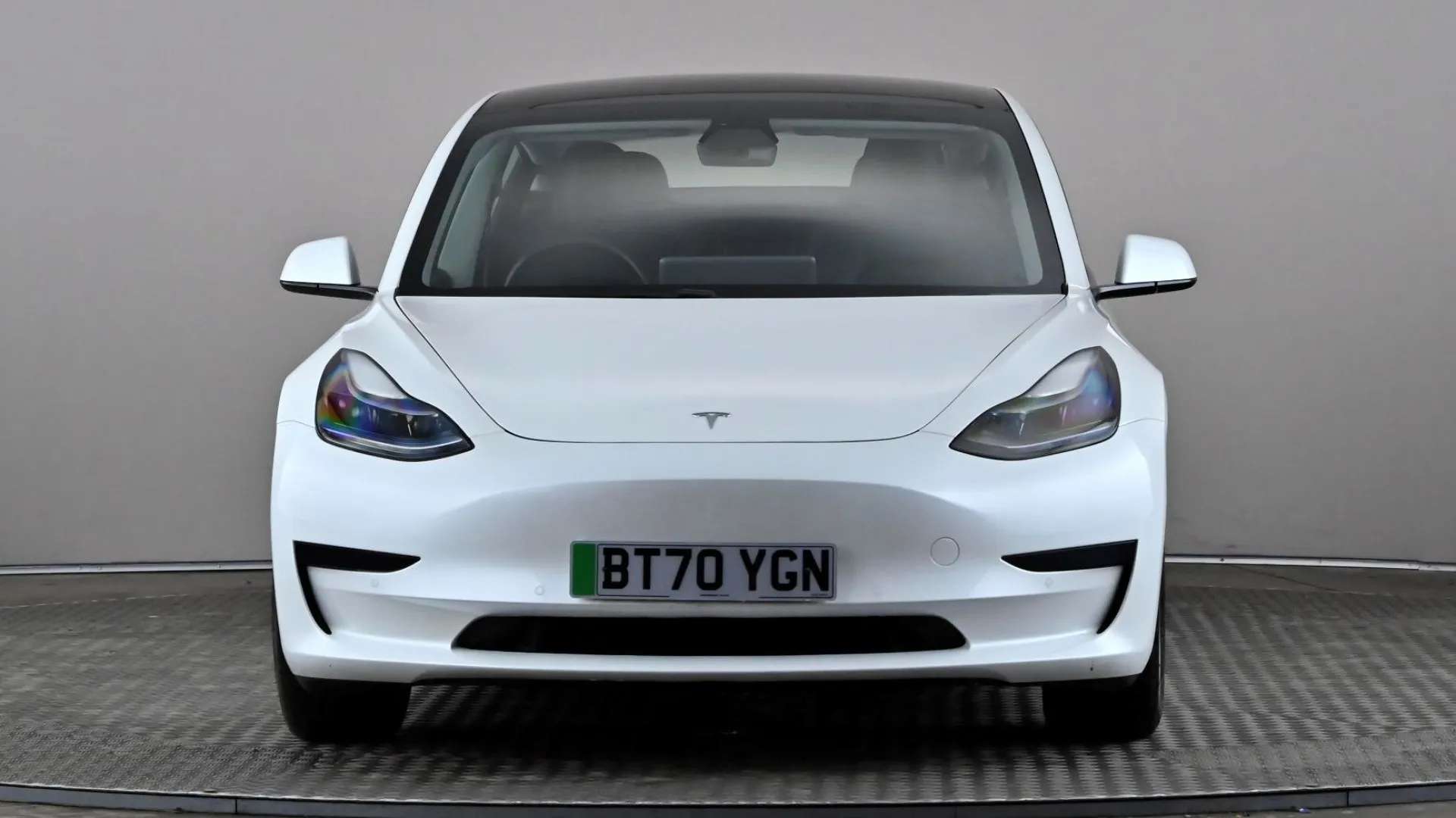 A 2020 TESLA MODEL 3 Standard Plus Auto A 2020 TESLA MODEL 3 Standard Plus Auto