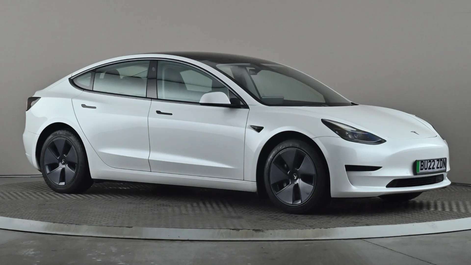 A 2022 TESLA MODEL 3 Standard Plus Auto A 2022 TESLA MODEL 3 Standard Plus Auto